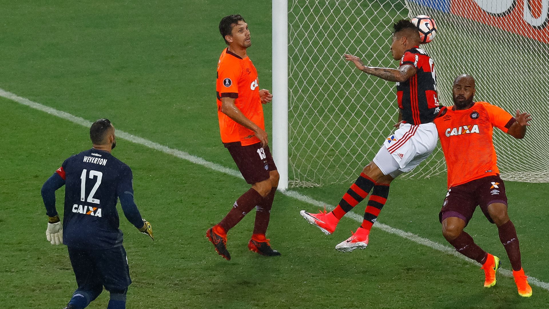Guerrero Weverton Flamengo Atletico-PR Copa Libertadores 12042017