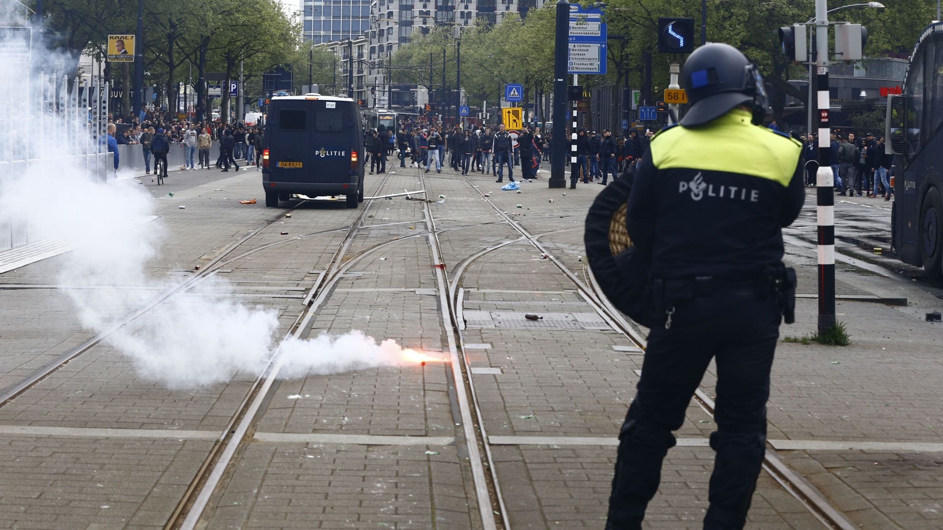 feyenoord rotterdam eredivisie polizei 050717