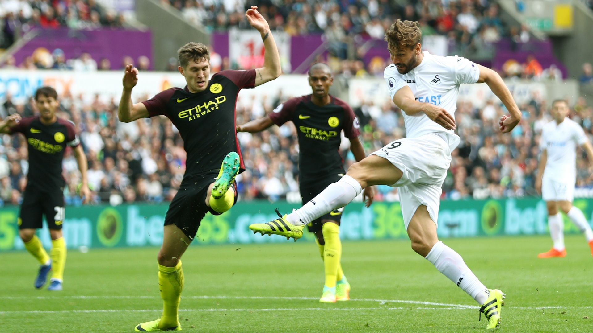 Fernando Llorente Swansea City Manchester City