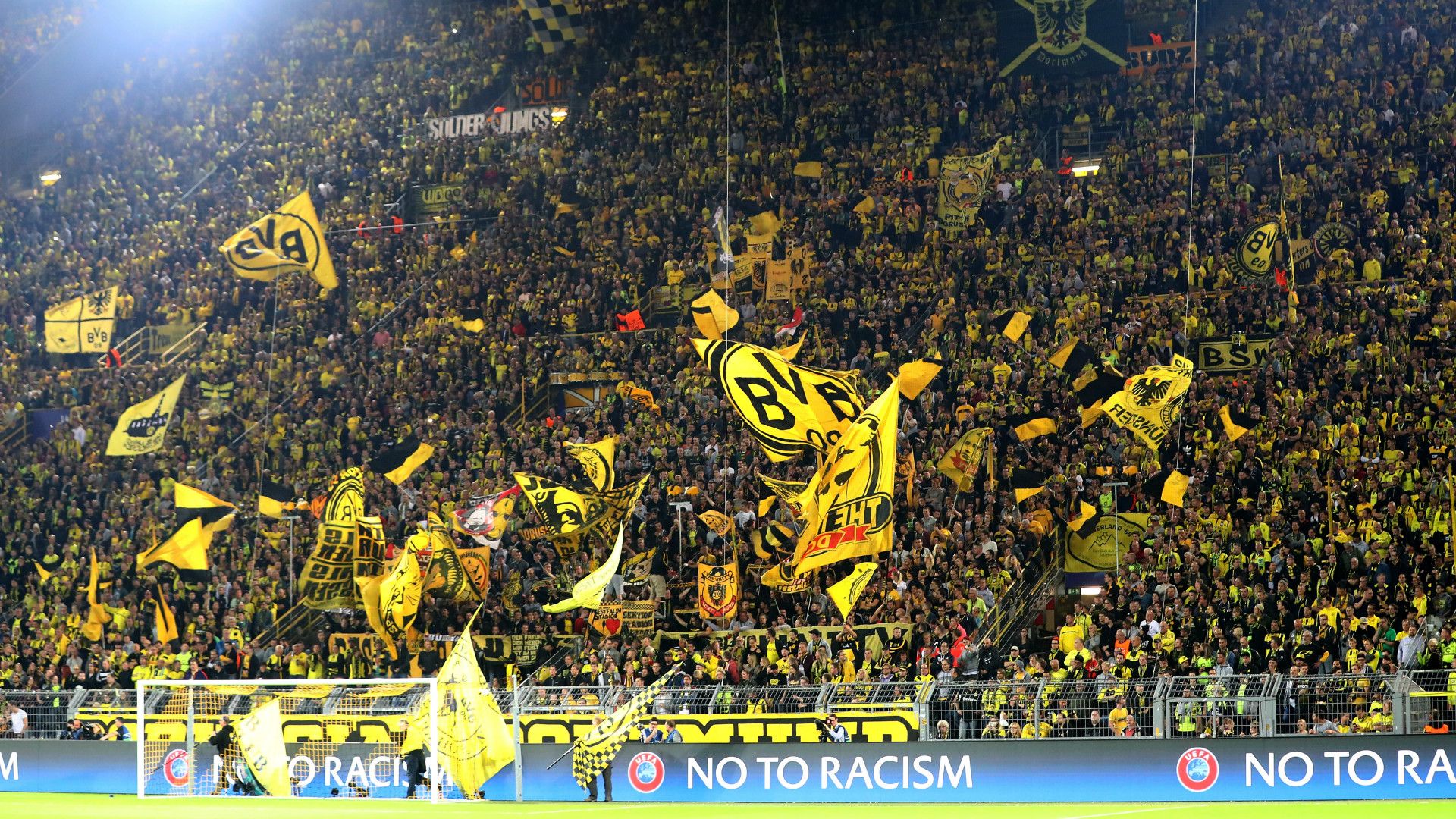 Fans Borussia Dortmund Real Madrid Champions League 27092016
