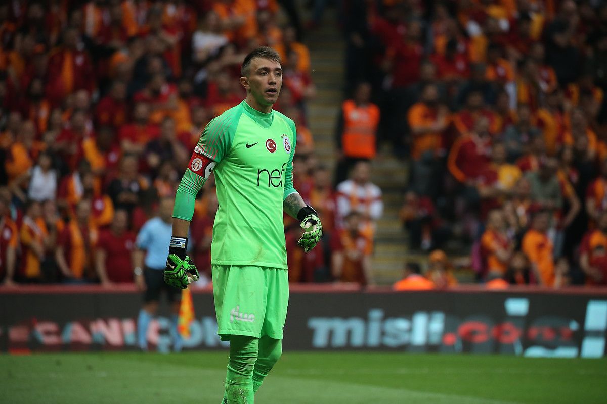 Muslera Galatasaray Besiktas