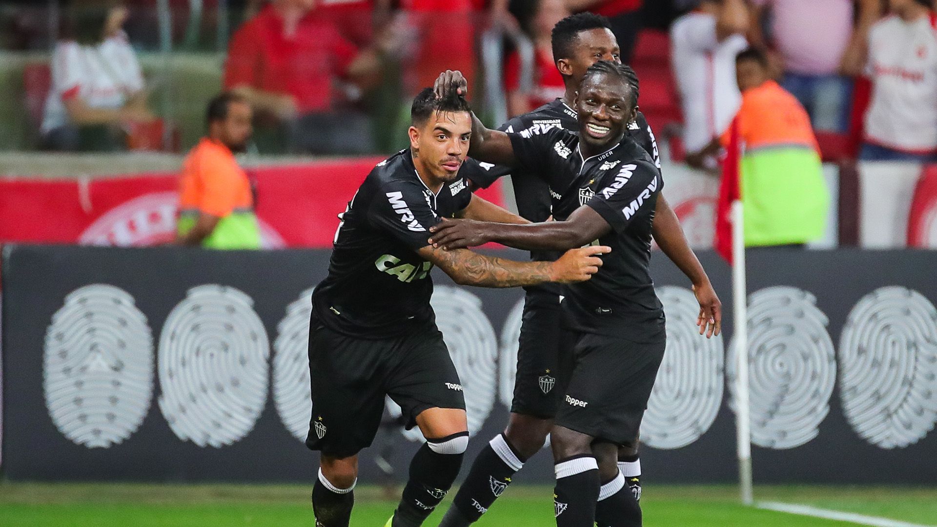 David Terans Yimmi Chara Internacional Atlético-MG Brasileirão Série A 21112018