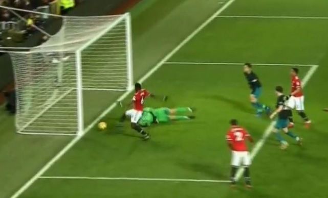 Paul Pogba offside goal