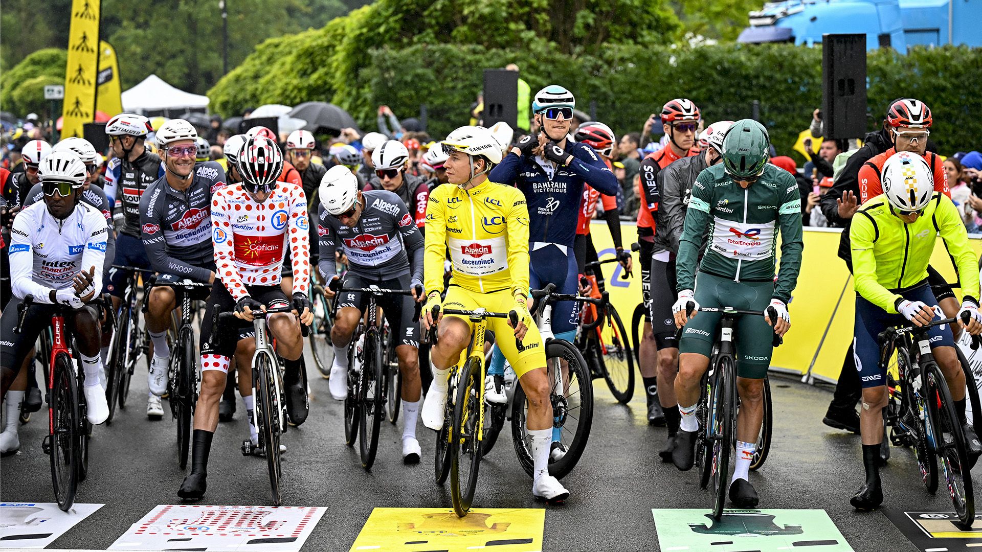 Tour de France 2025 jerseys: where to buy, what they mean & more | Goal.com UK
