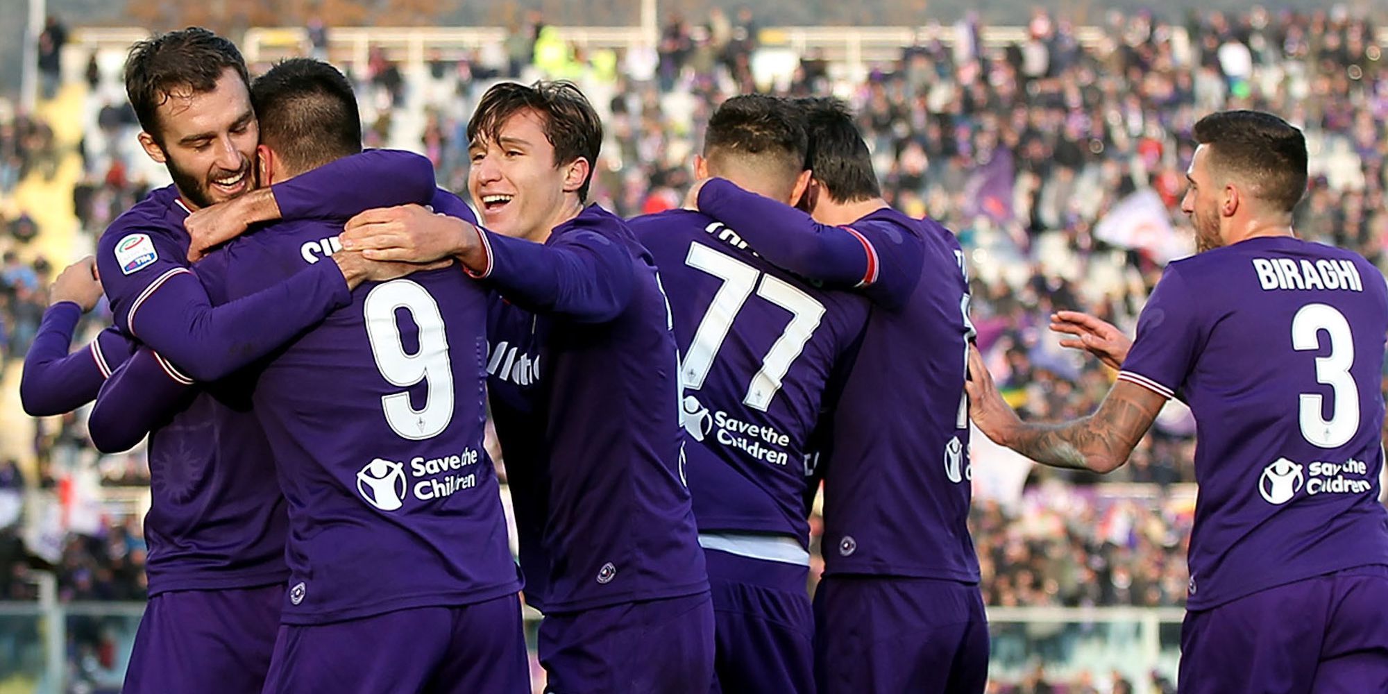 Fiorentina players celebrating Fiorentina Sassuolo Serie A