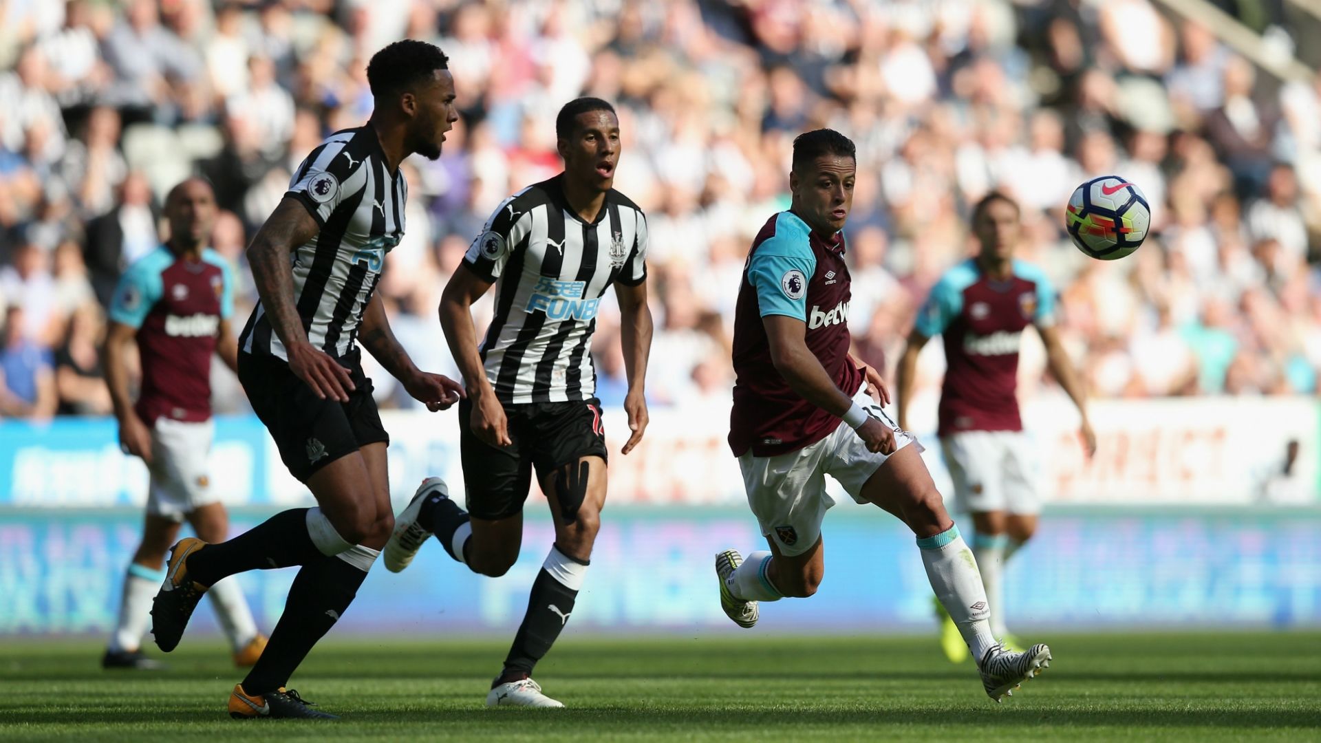 Chicharito West Ham Newcastle