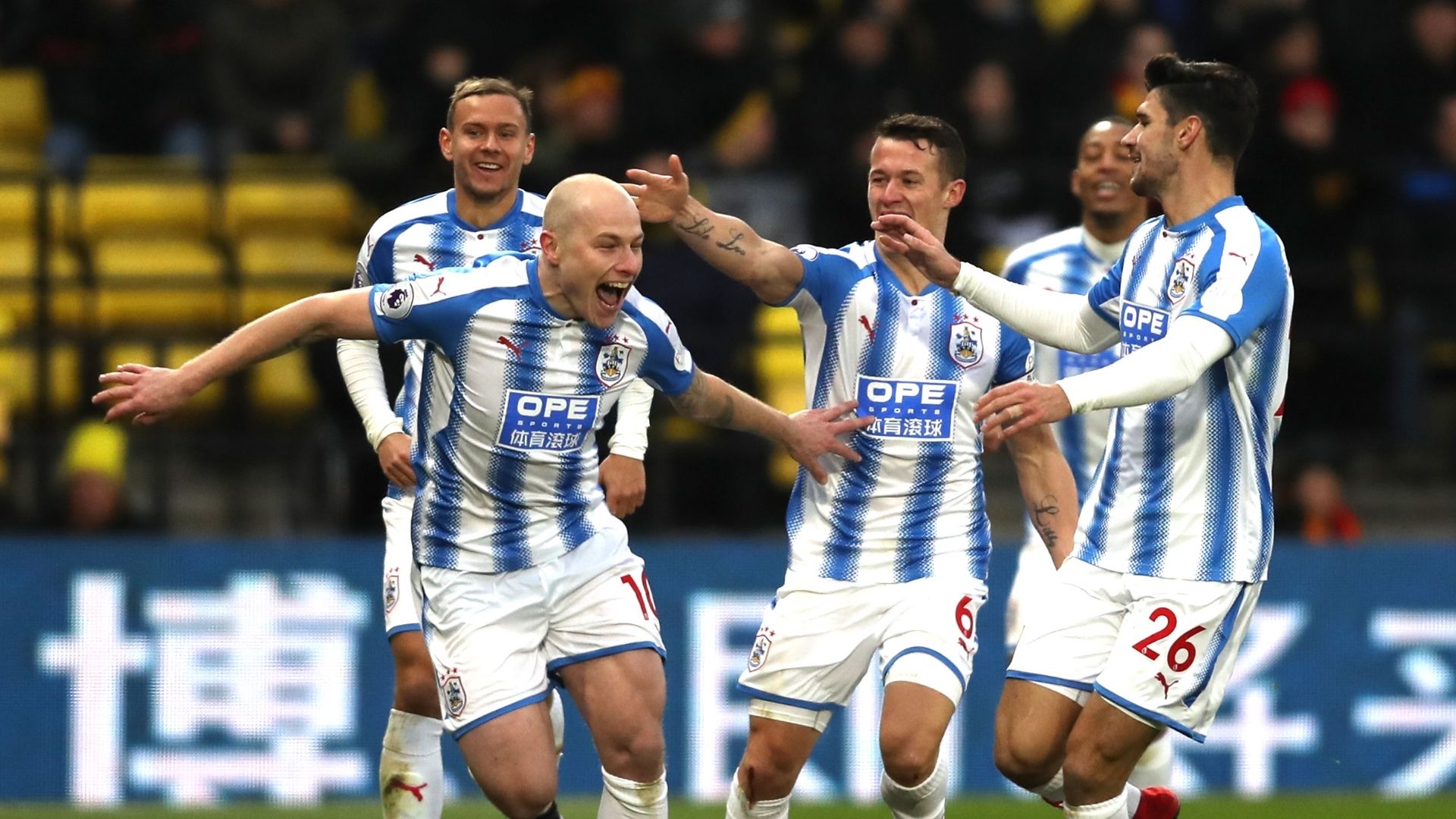 Aaron Mooy, Huddersfield
