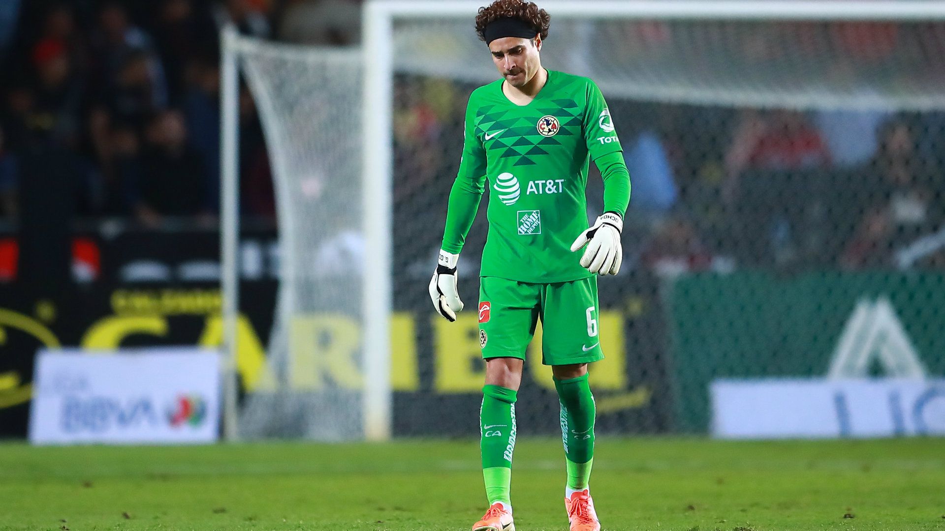 Memo Ochoa América 140120