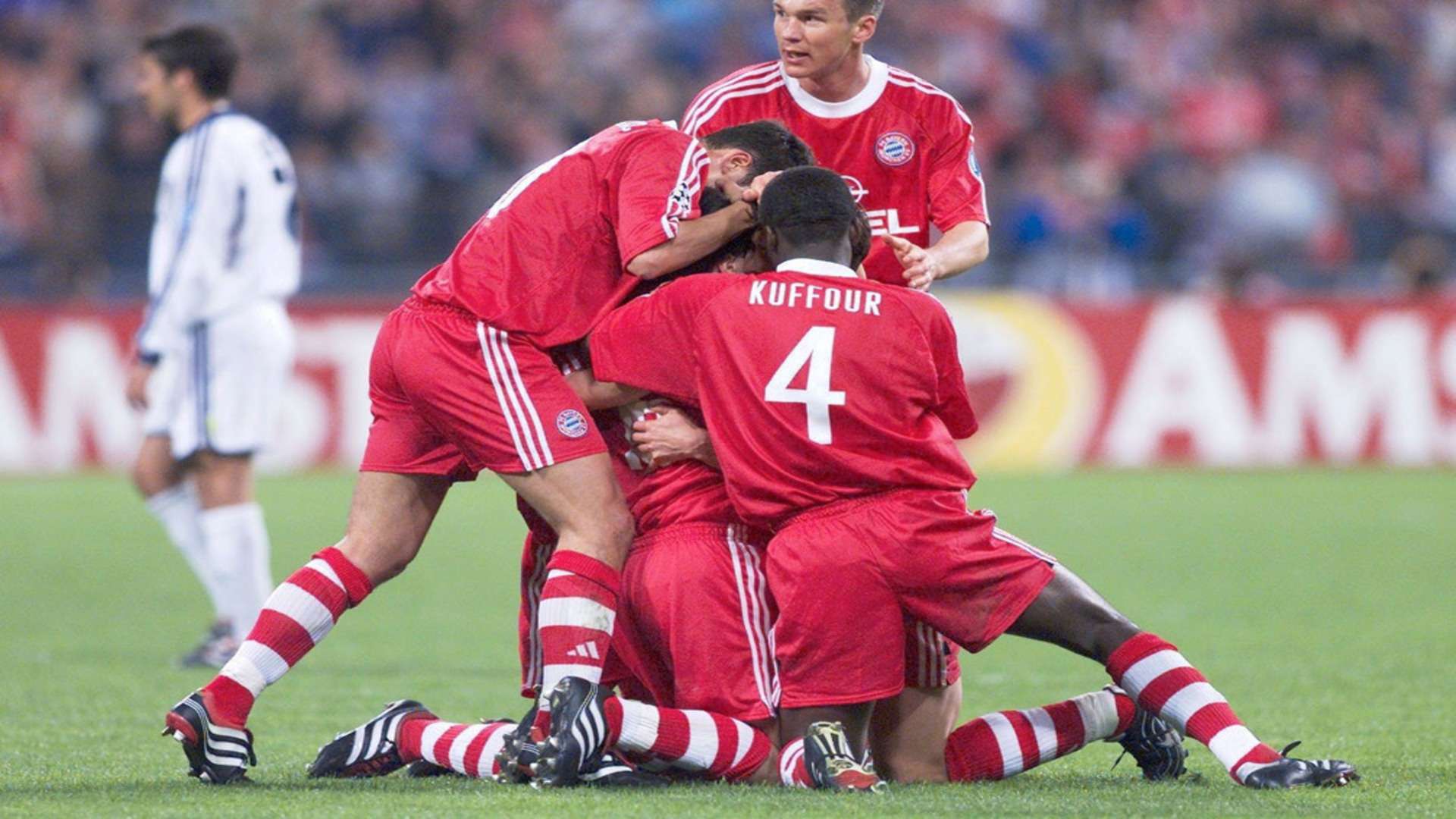 Kuffour Bayern 2001