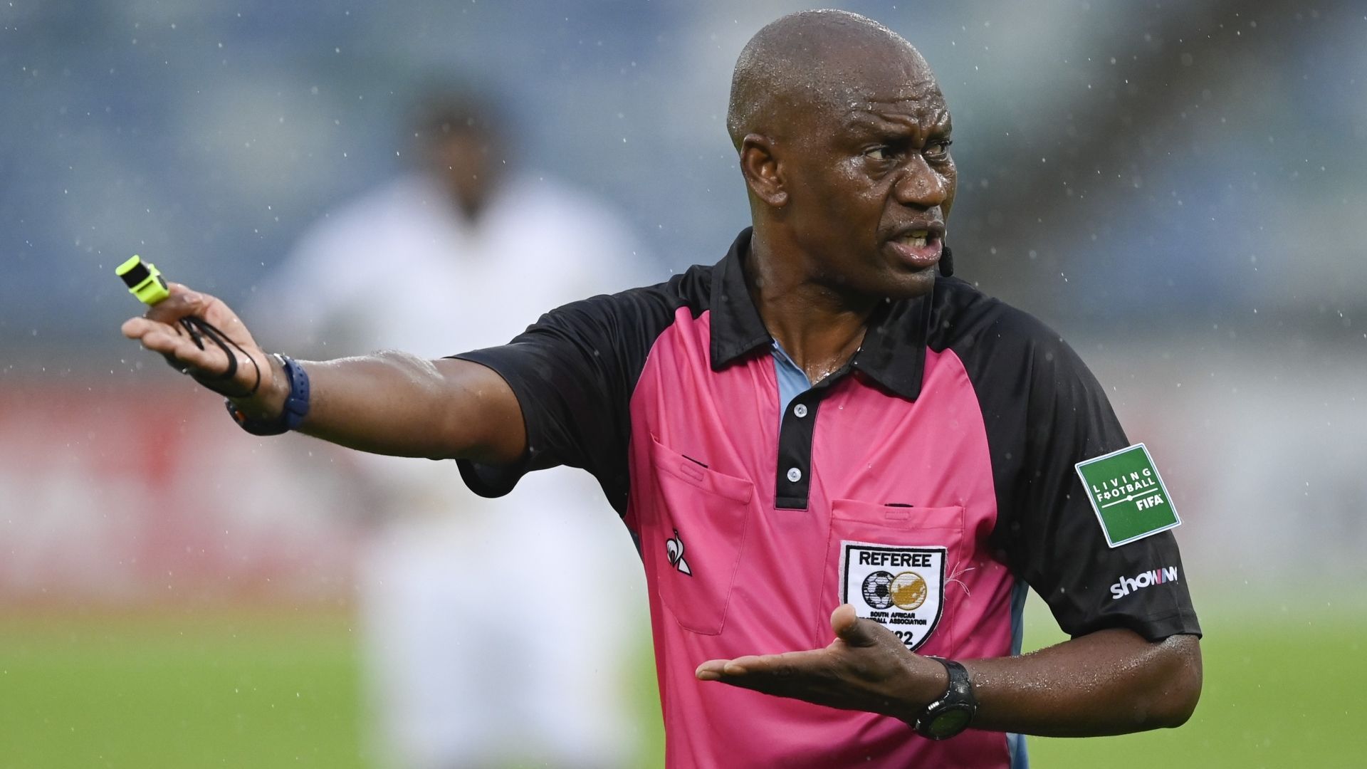 Kaizer Chiefs will kill us with happiness, when are they losing? The difference between Hansi Flick and Nabi is the location, Nasreddine is no longer cooking, but dishing up now! But Victor
