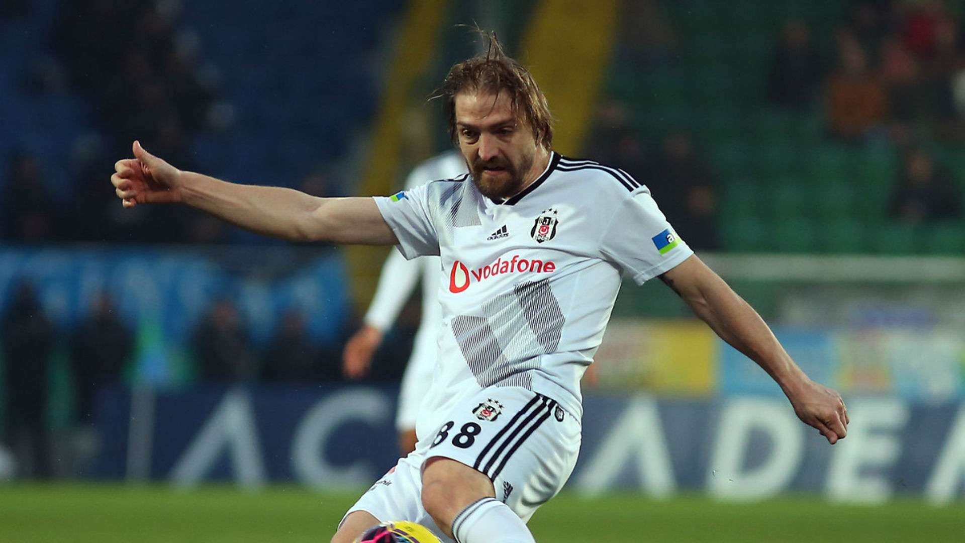 Caner Erkin Rizespor v Besiktas 02012020