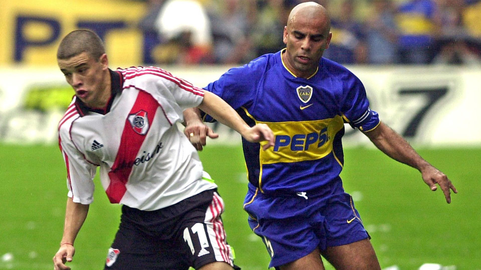 Andres DAlessandro Mauricio Serna Boca Juniors River Plate Apertura Tournament 10032002
