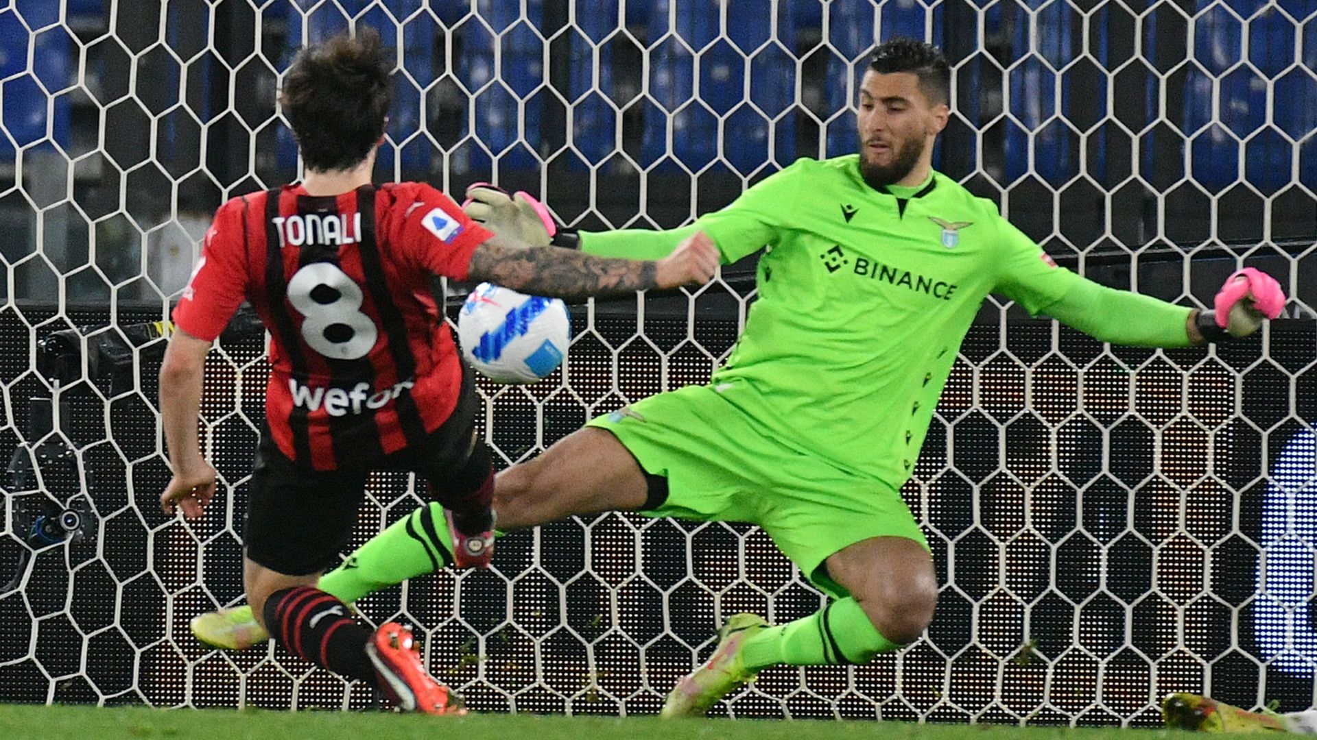 SANDRO TONALI MILAN SERIE A 24042022