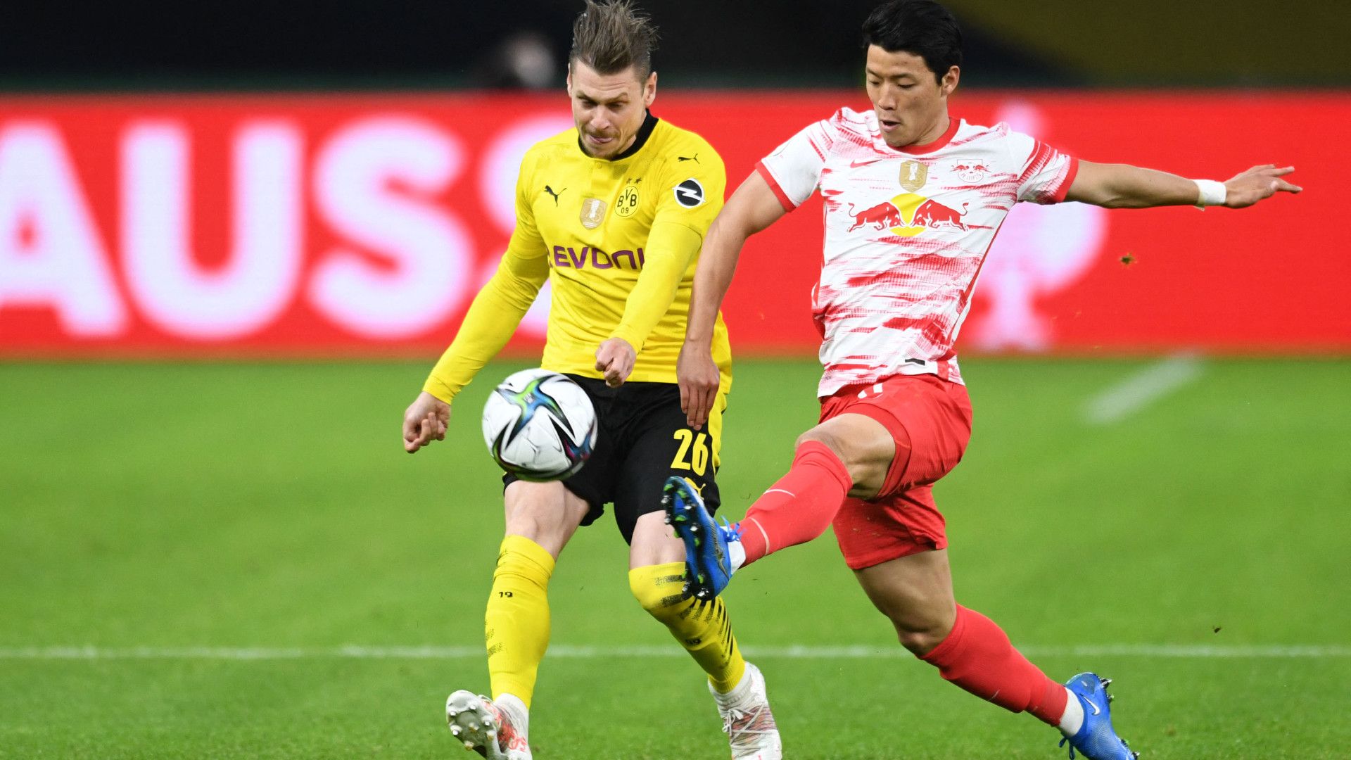 LUKASZ PISZCZEK BORUSSIA DORTMUND HEE CHAN HWANG LEIPZIG GERMAN CUP FINAL DFB POKAL 13052021
