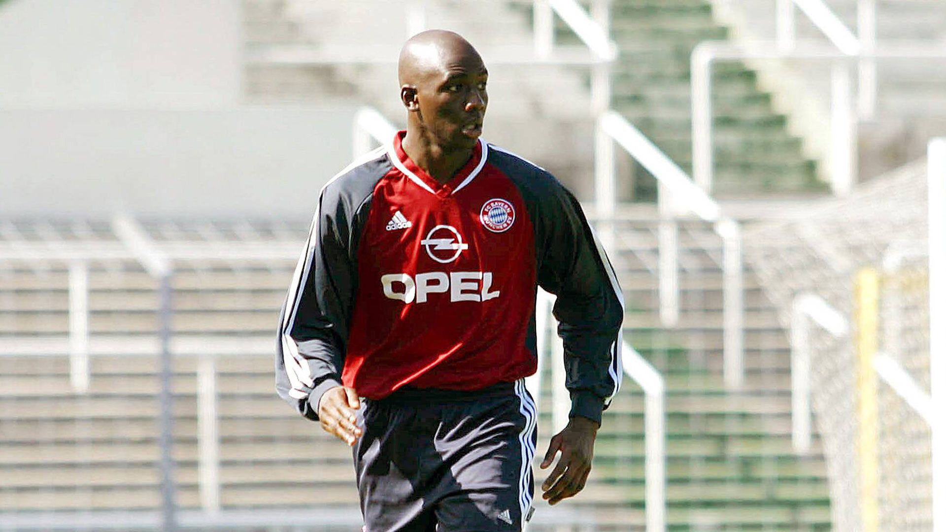 *GERMANY ONLY* Alou Diarra FC Bayern