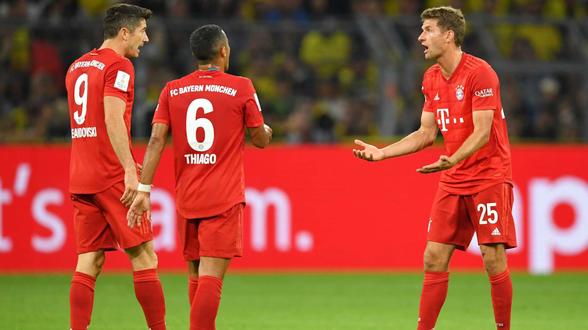 Robert Lewandowski Thomas Muller Bayern Munchen 2019