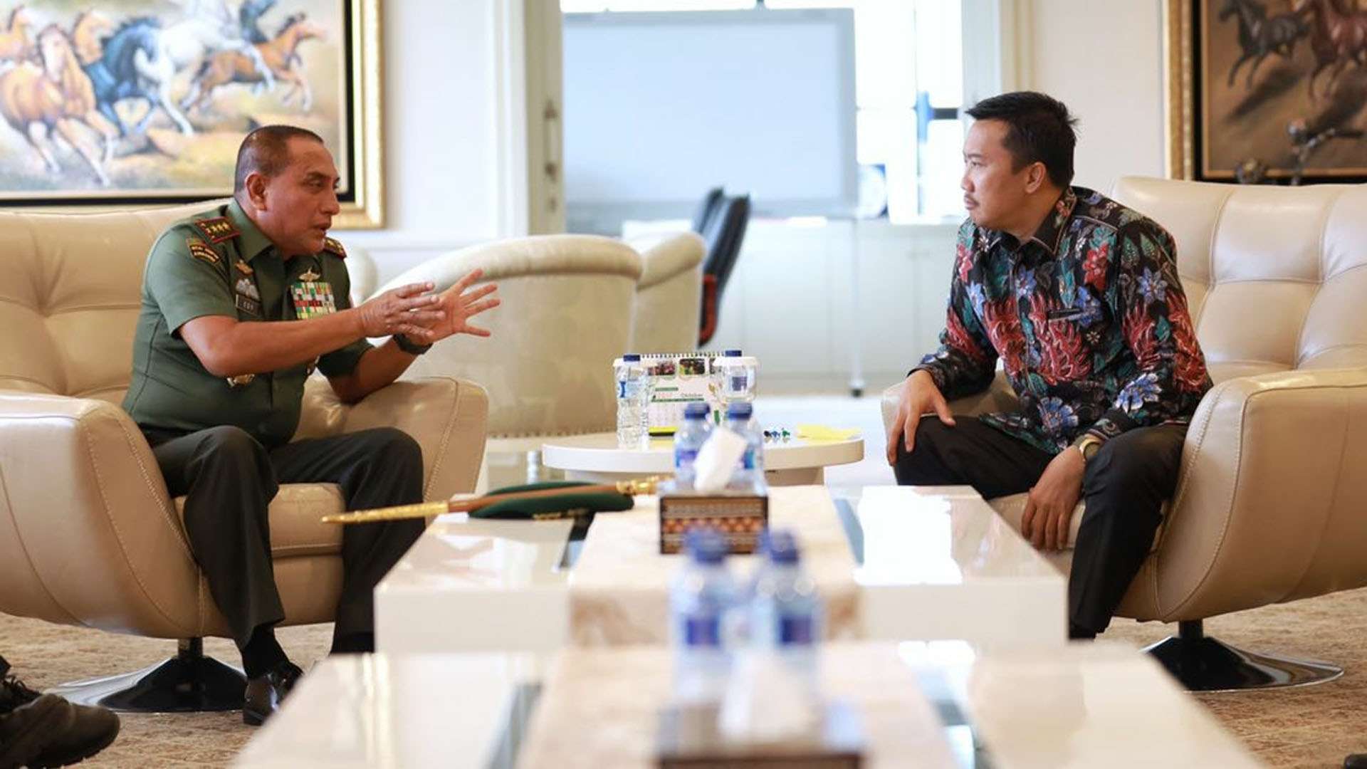 Pertemuan Menpora Imam Nahrawo & Ketua Umum PSSI Edy Rahmayadi