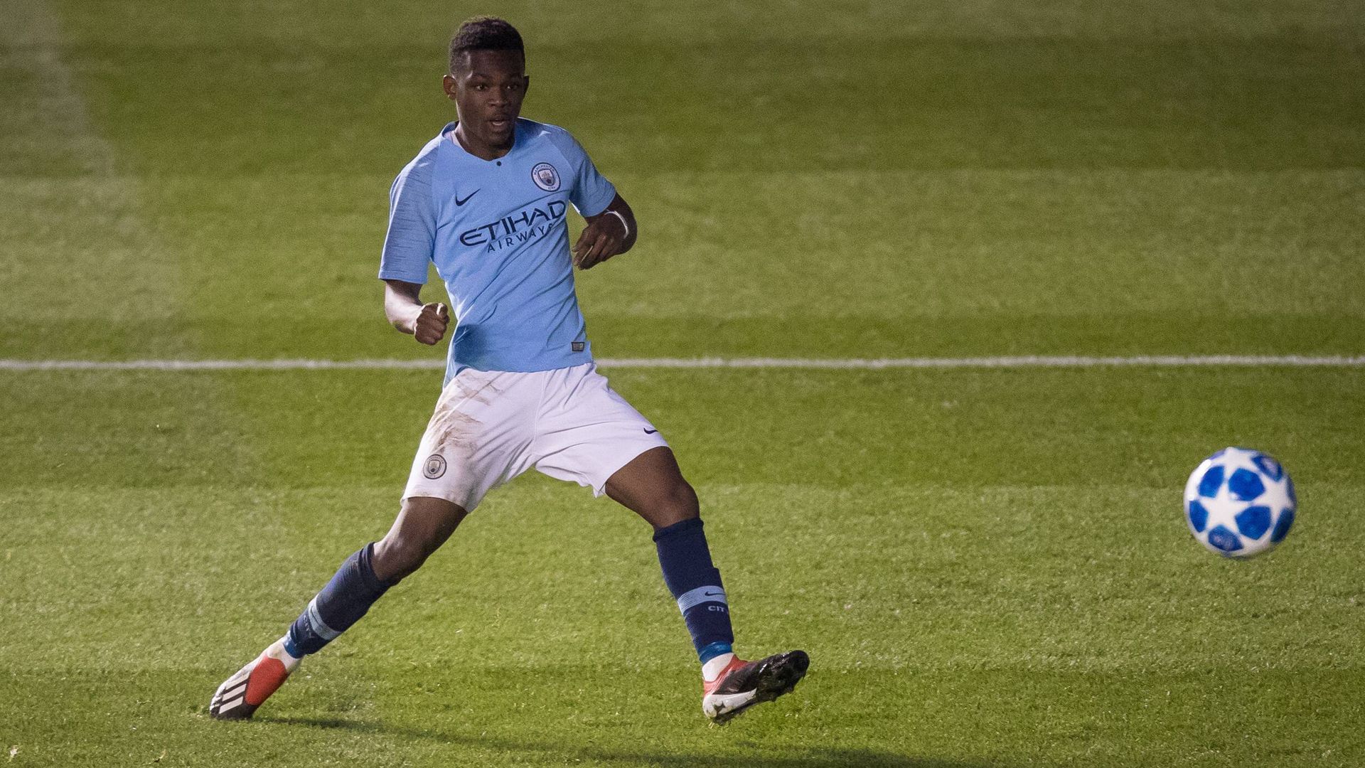 ONLY GERMANY Rabbi Matondo Manchester City 1212018