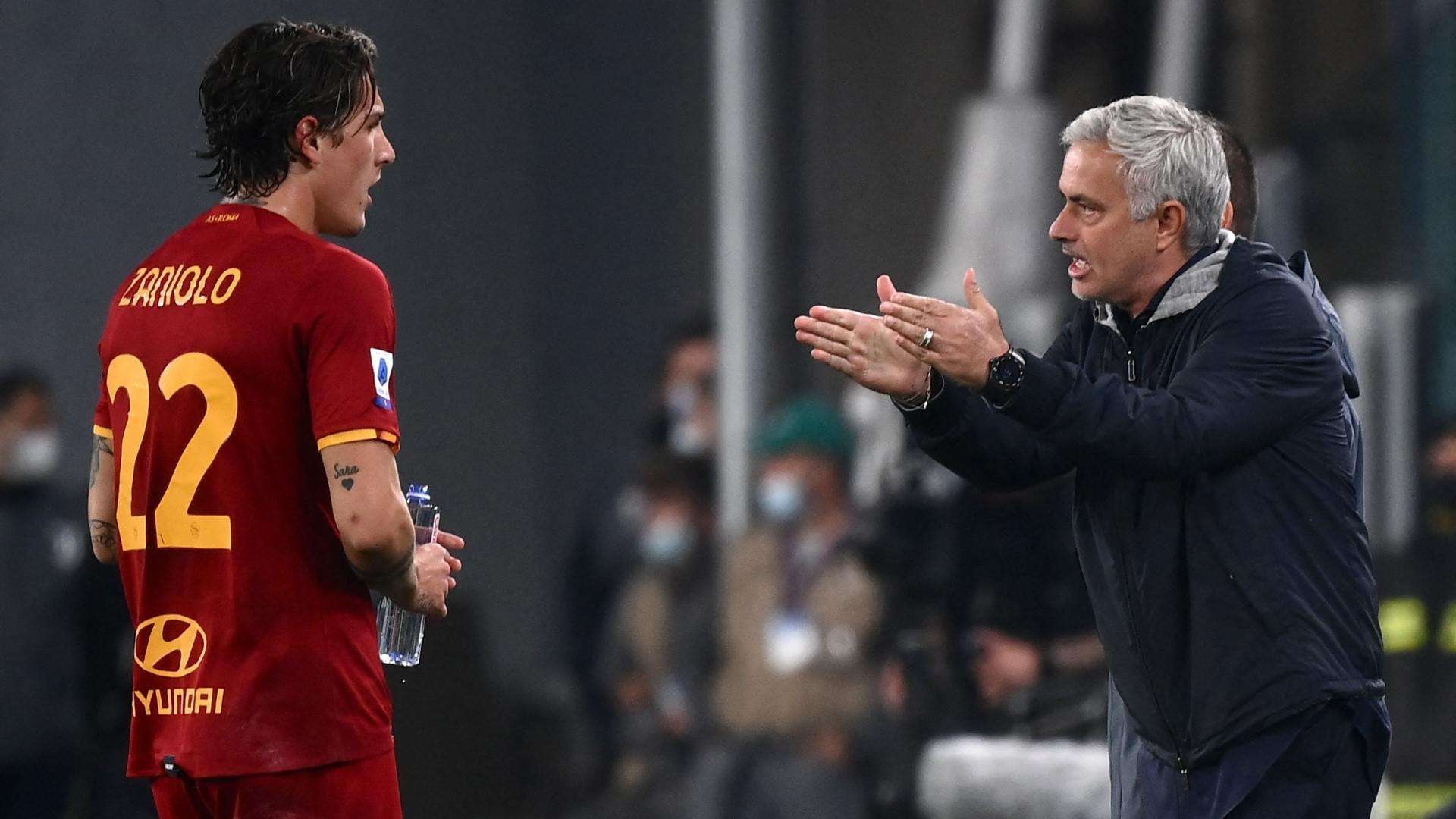 2021-10-17-roma-zaniolo-mourinho