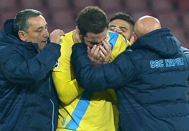 Gonzalo Higuain Napoli Arsenal Champions League 12112013