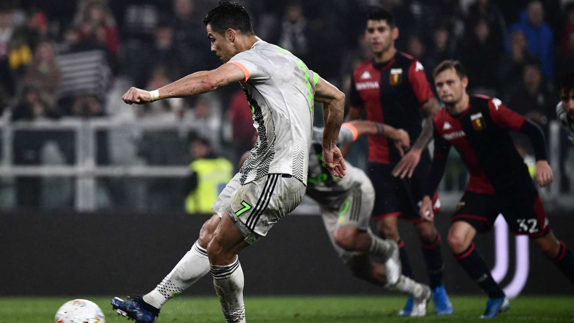 Ronaldo penalty Juventus Genoa