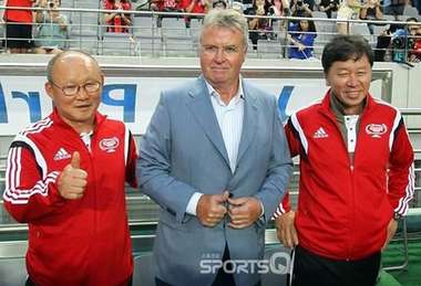 U22 Việt Nam SEA Games 30. U22 Việt Nam. Đối thủ U22 Việt Nam ở SEA Games. HLV Park Hang-seo. Ahn Jung-hwan. Guus Hiddink. Chung Hae-seong. Trần Đình Trọng. Phan Thanh Hậu. Hà Nội FC. HAGL. Trực tiếp SEA Games kênh nào. Bản quyền SEA Games. Lịch thi đấu SEA Games. VTV6. VTC1. trực tiếp VTV6. Đội tuyển U22 Việt Nam. SEA Games 30. Martin Lo. Danh sách U22 Việt Nam. Danh sách đội tuyển Việt Nam. Đội tuyển Việt Nam công bố danh sách tập trung. Xem trực tiếp ĐT Việt Nam tại Vòng loại World Cup 2022. Bảng xếp hạng FIFA.