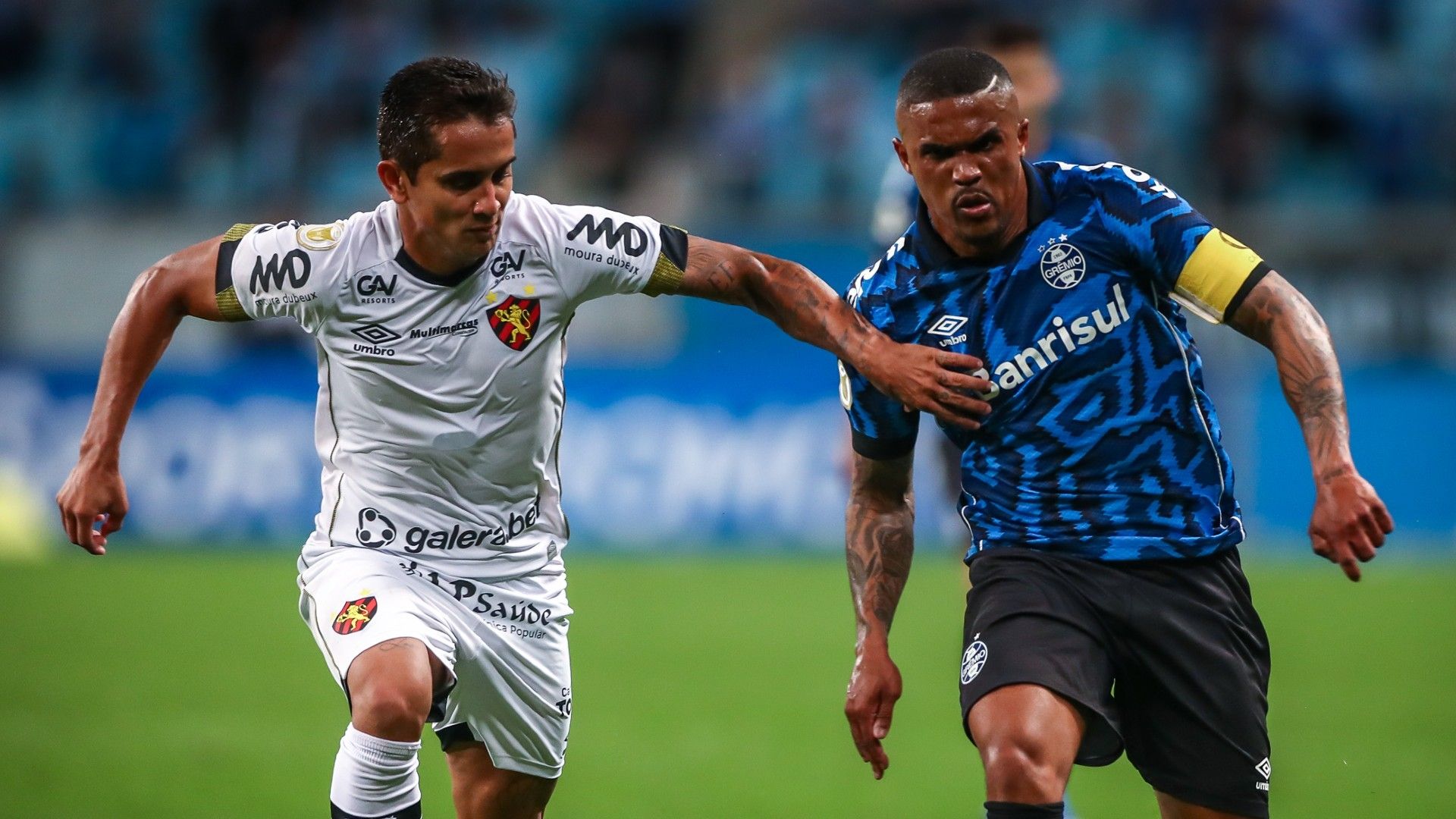 Douglas Costa Grêmio Sport Brasileirão 03 10 2021