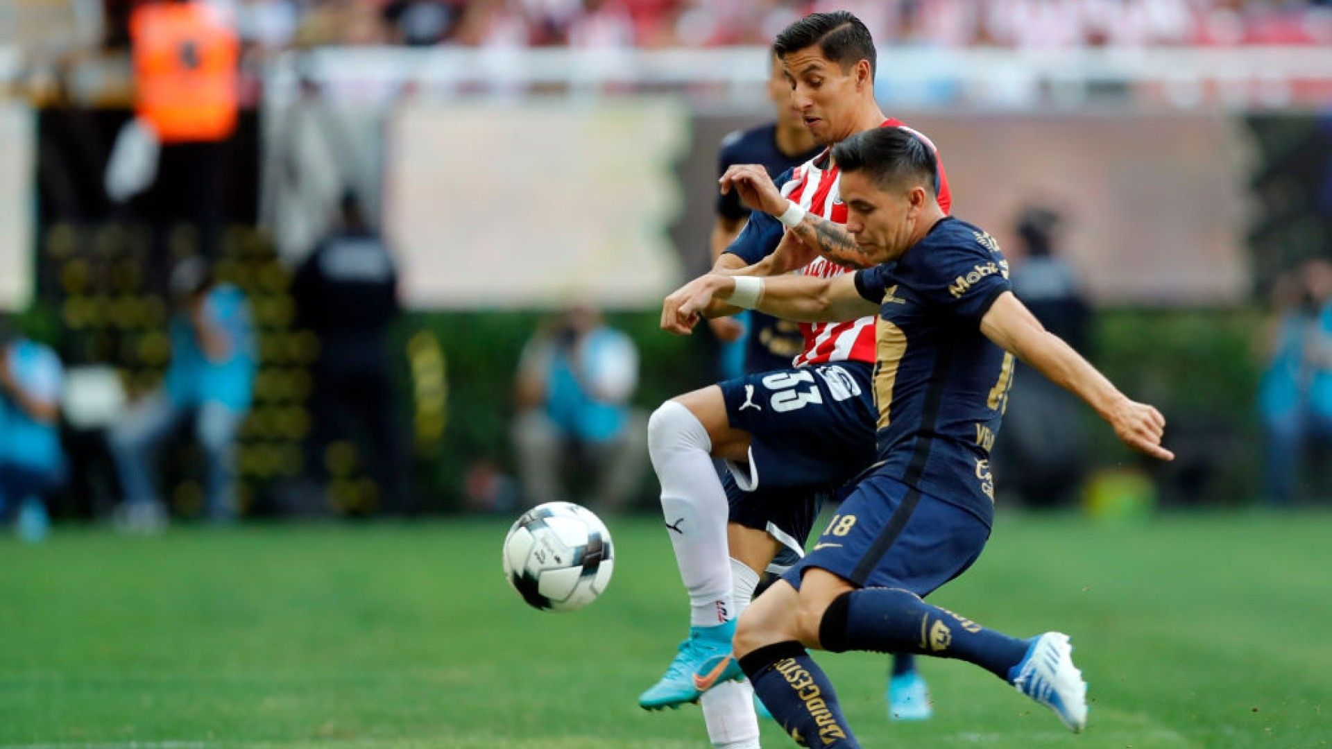 Efraín Velarde Carlos Cisneros Chivas Pumas repechaje Clausura 2022