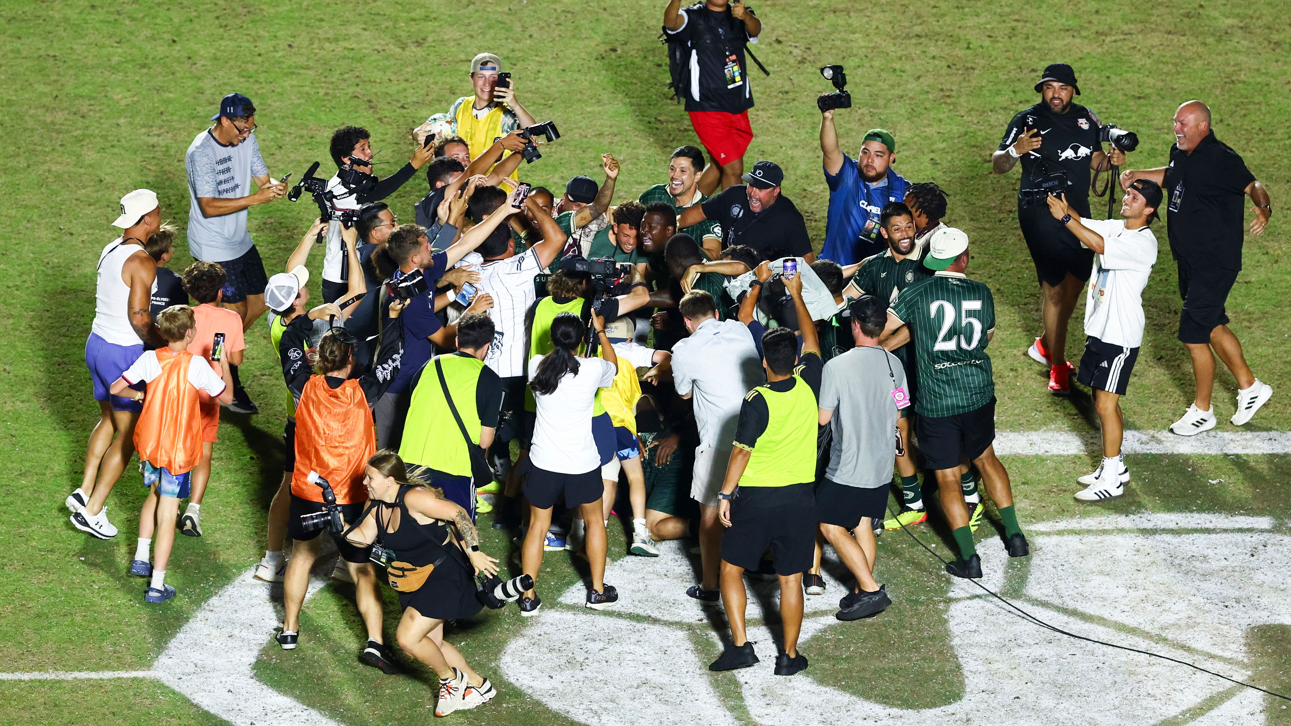 Former USMNT captain Jonathan Bornstein and Bumpy Pitch FC win TST 2025, claim $1M prize defeating Pumas De Alabama | Goal.com UK