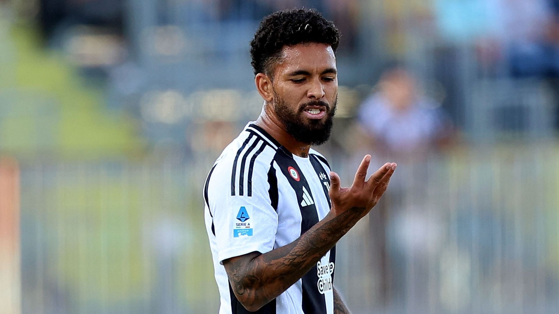 Douglas Luiz Juventus