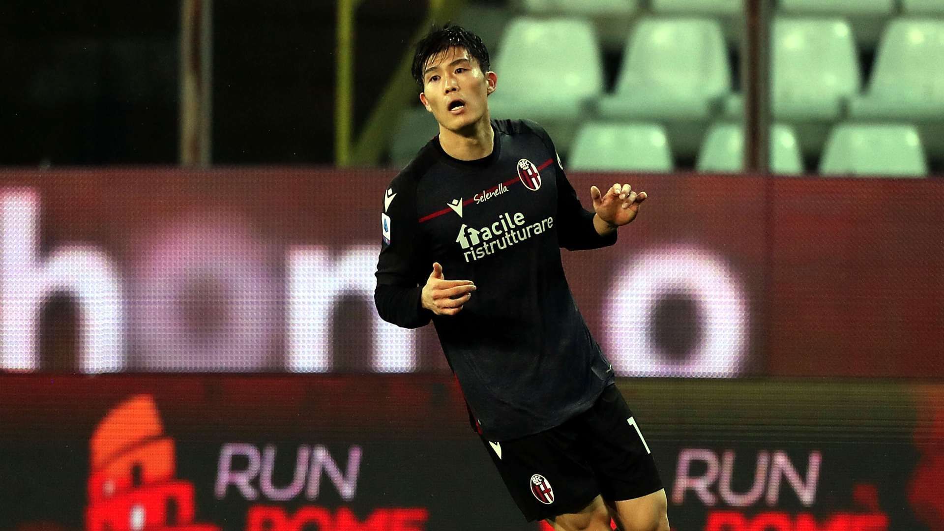 2021-03-02-bologna-takehiro-tomiyasu