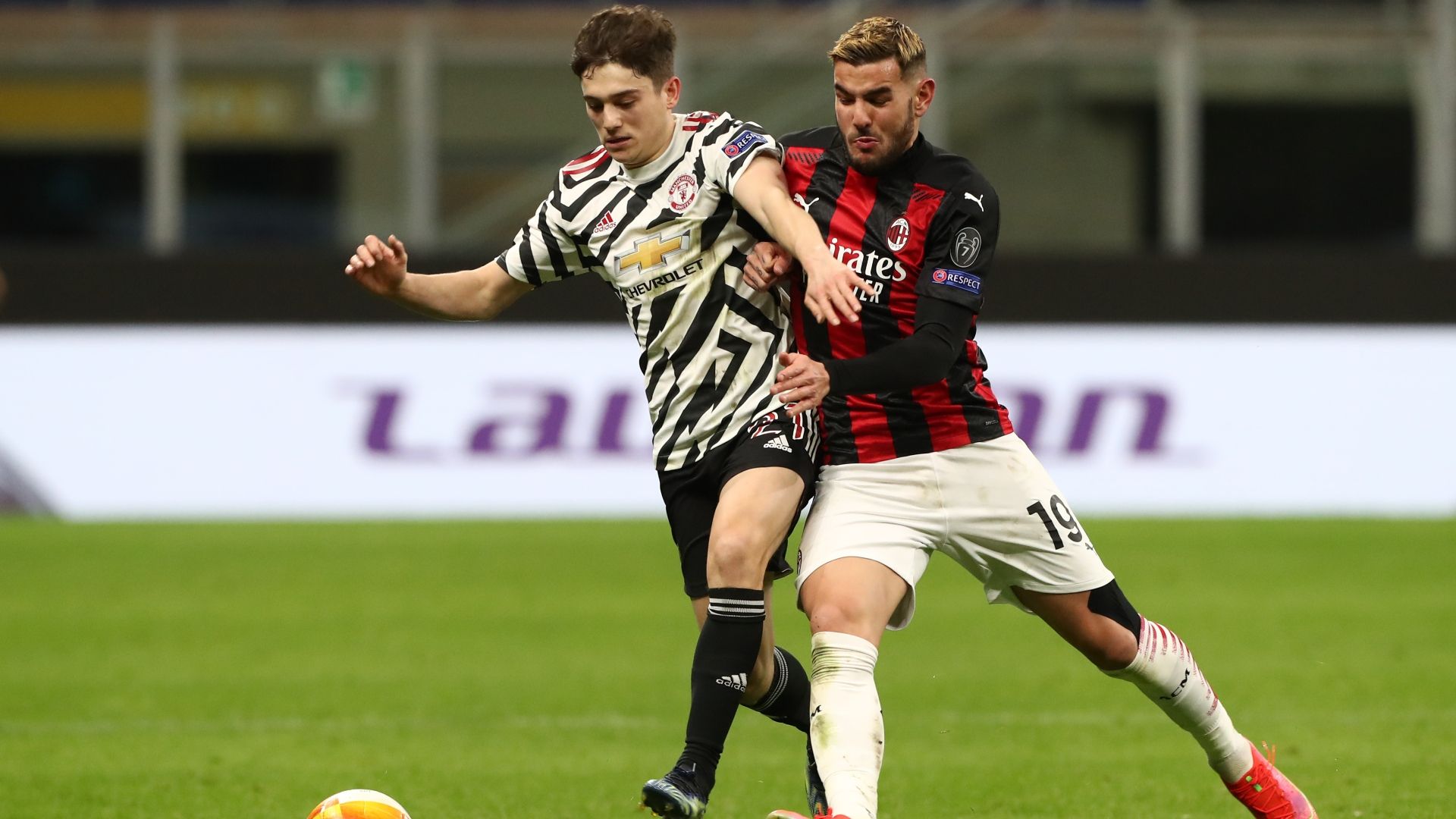 James Hernandez Milan Manchester United 2021