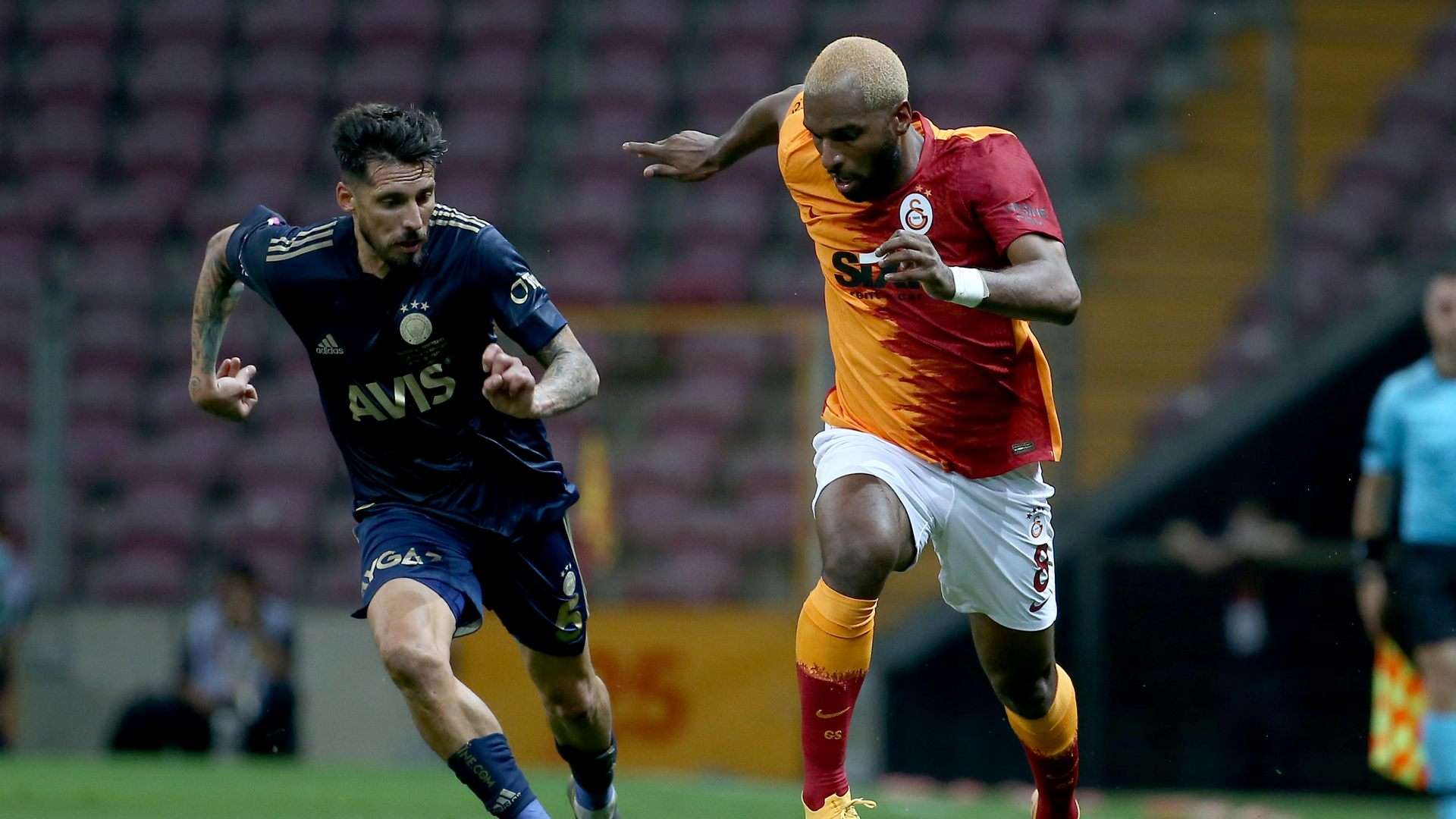 Jose Sosa-Ryan Babel Fenerbahçe-Galatasaray
