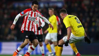 Hirving Lozano PSV Clint Leemans VVV Venlo