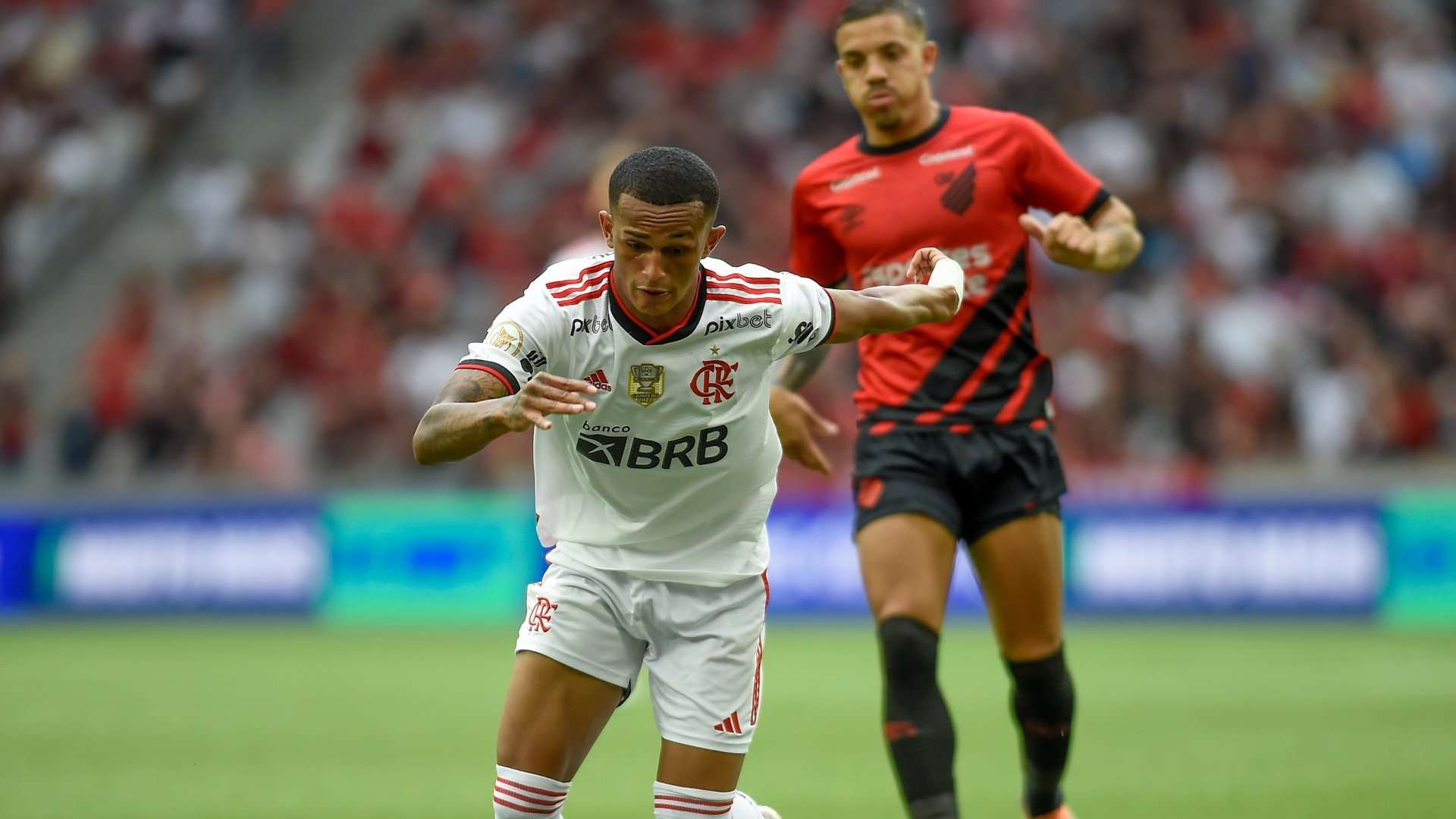 Wesley no jogo entre Athletico-PR x Flamengo, pelo Brasileirão 2023, 07/05/2023