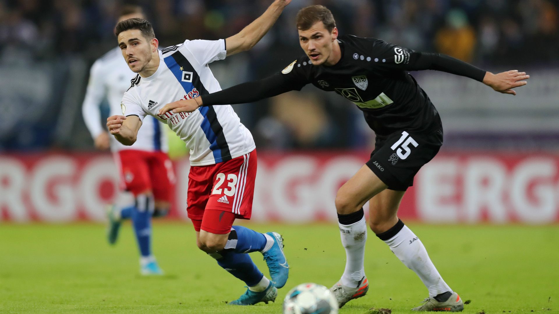 JAIRO SAMPERIO HAMBURG PASCAL STENZEL STUTTGART DFB POKAL GERMAN CUP 29102019