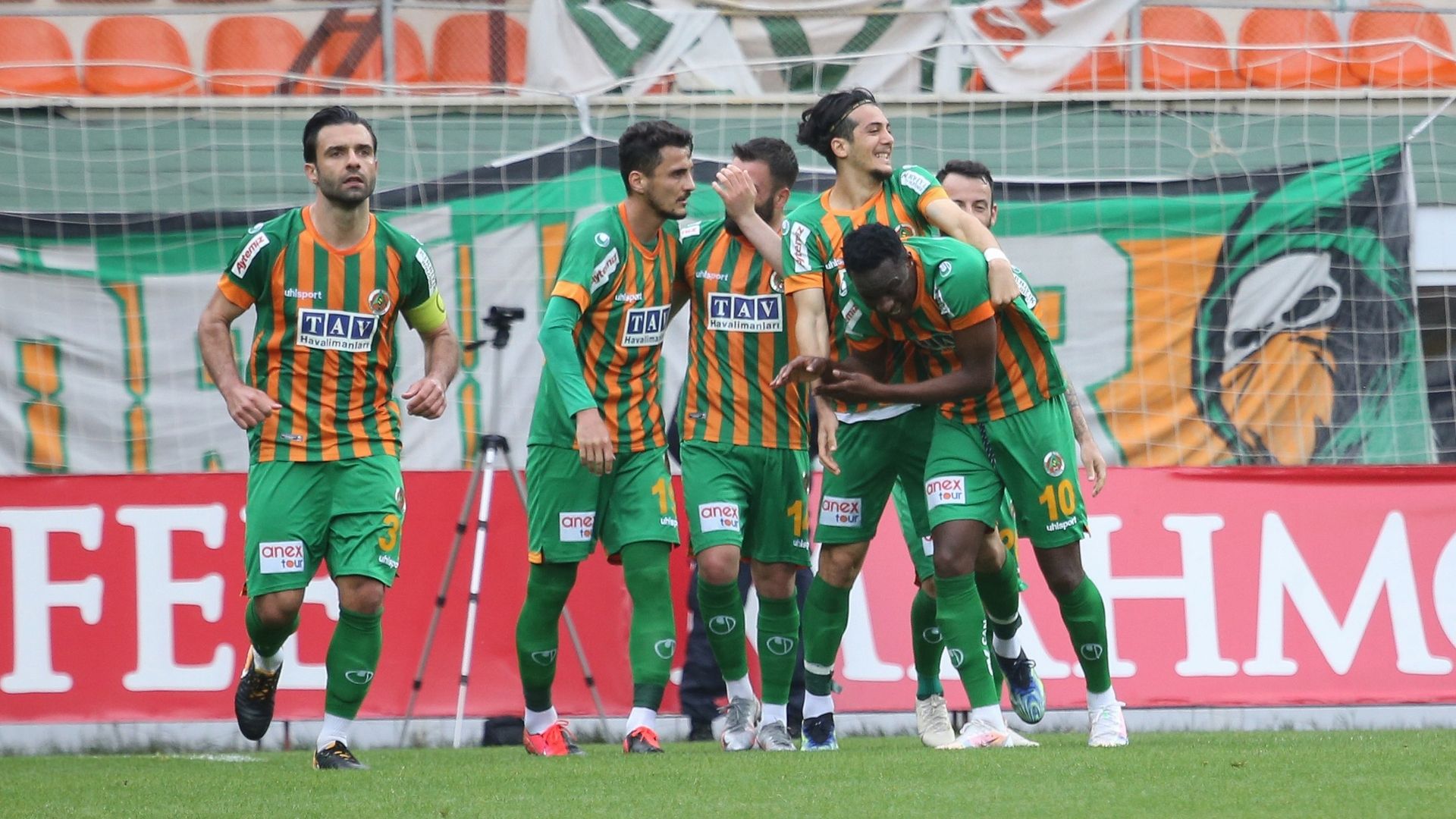 Alanyaspor gol sevinci