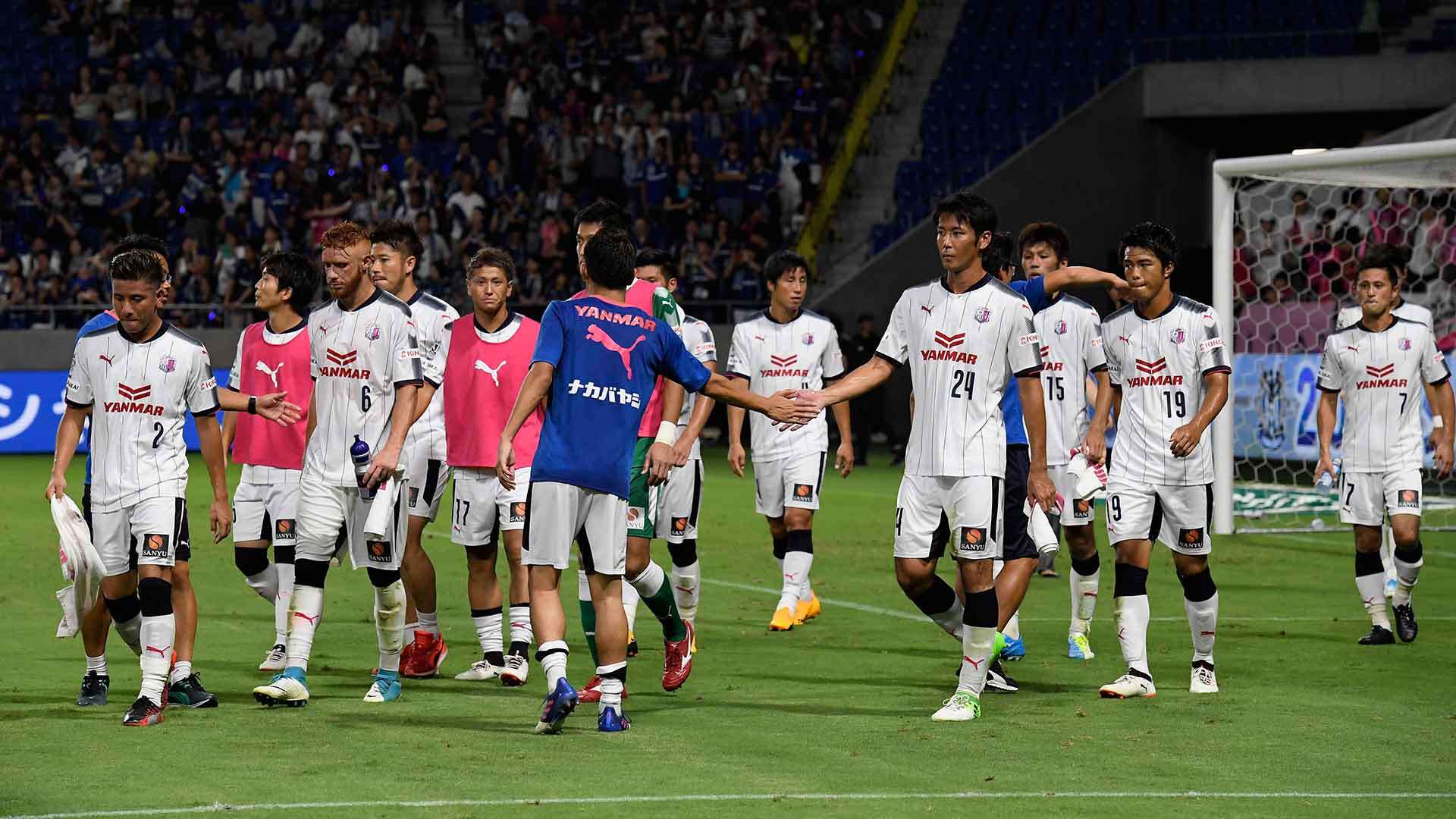 2017-07-30-cerezo-players