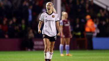 Millie Turner Manchester United vs Aston Villa 2022-23