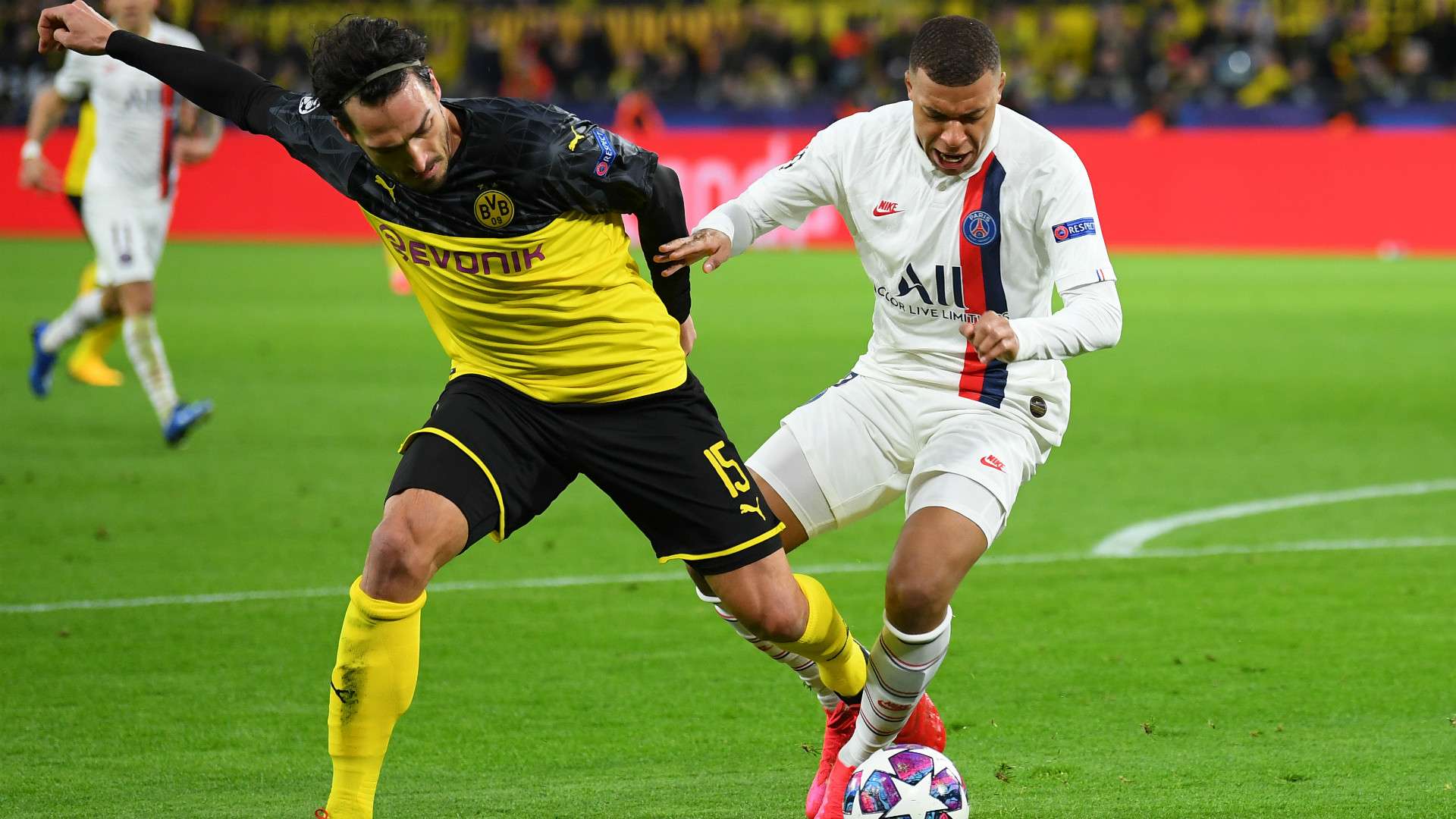 MATS HUMMELS BORUSSIA DORTMUND KYLIAN MBAPPE PSG CHAMPIONS LEAGUE 18022020