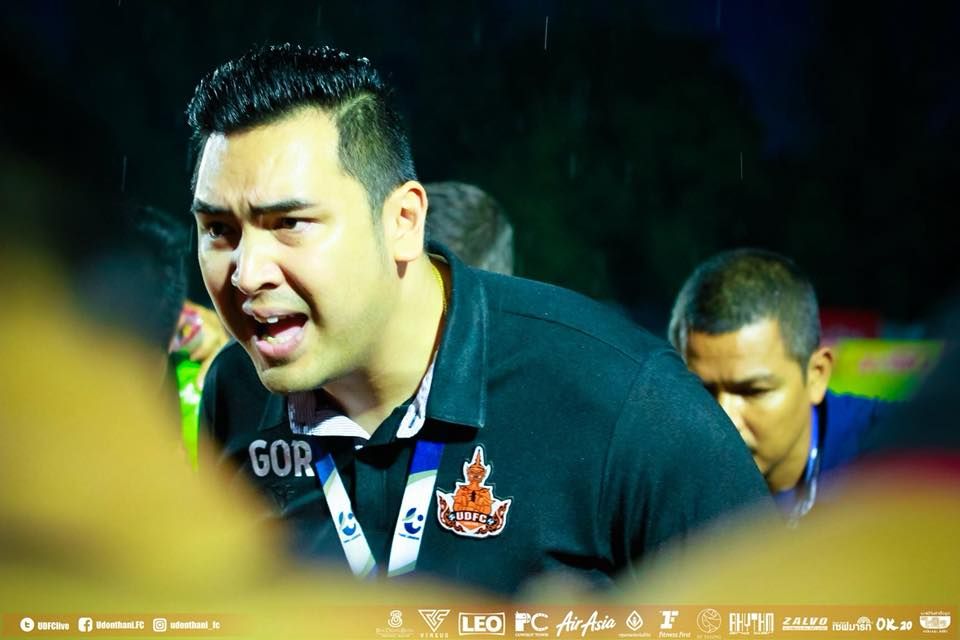 วัชรพล ขาวขำ