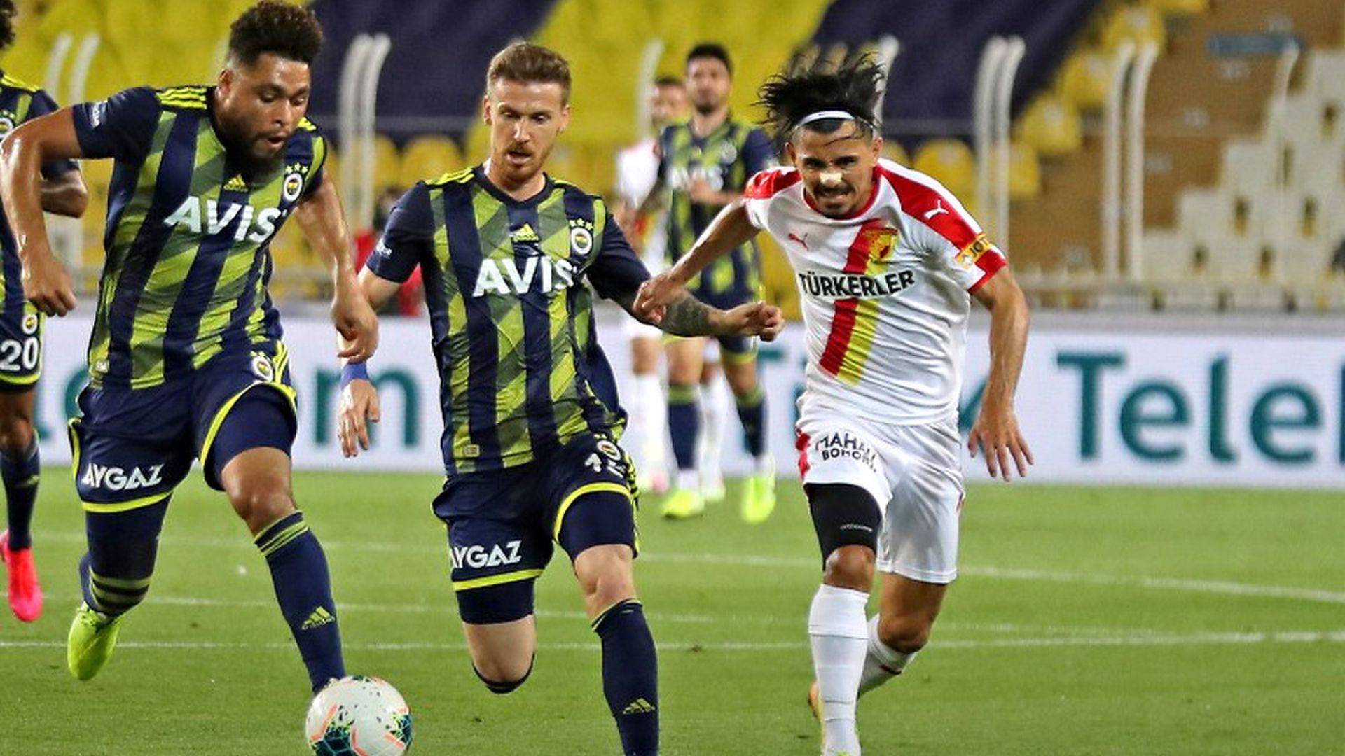 Serdar Gurler Fenerbahce v Goztepe 07042020