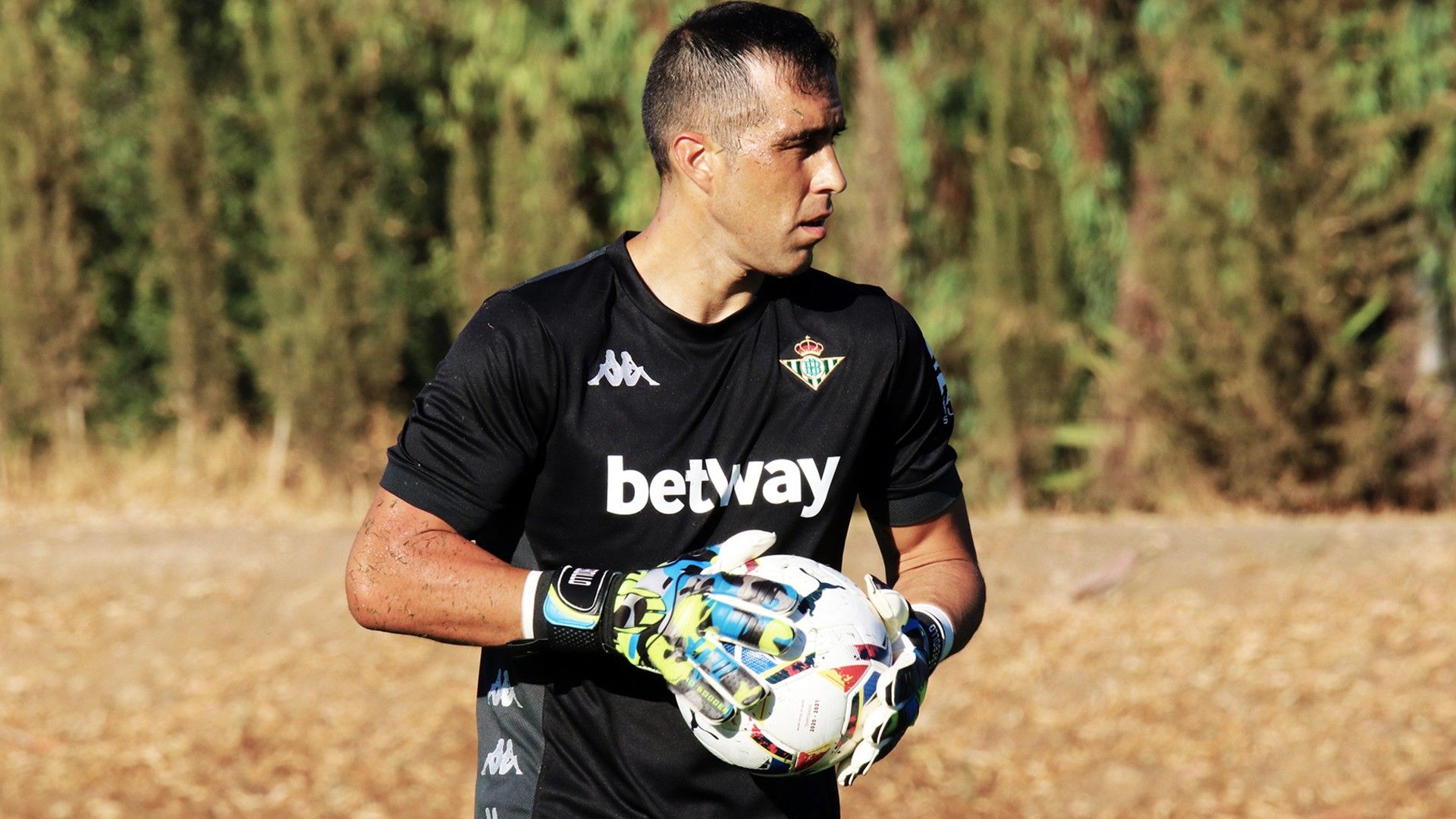 Claudio Bravo Betis 31082020