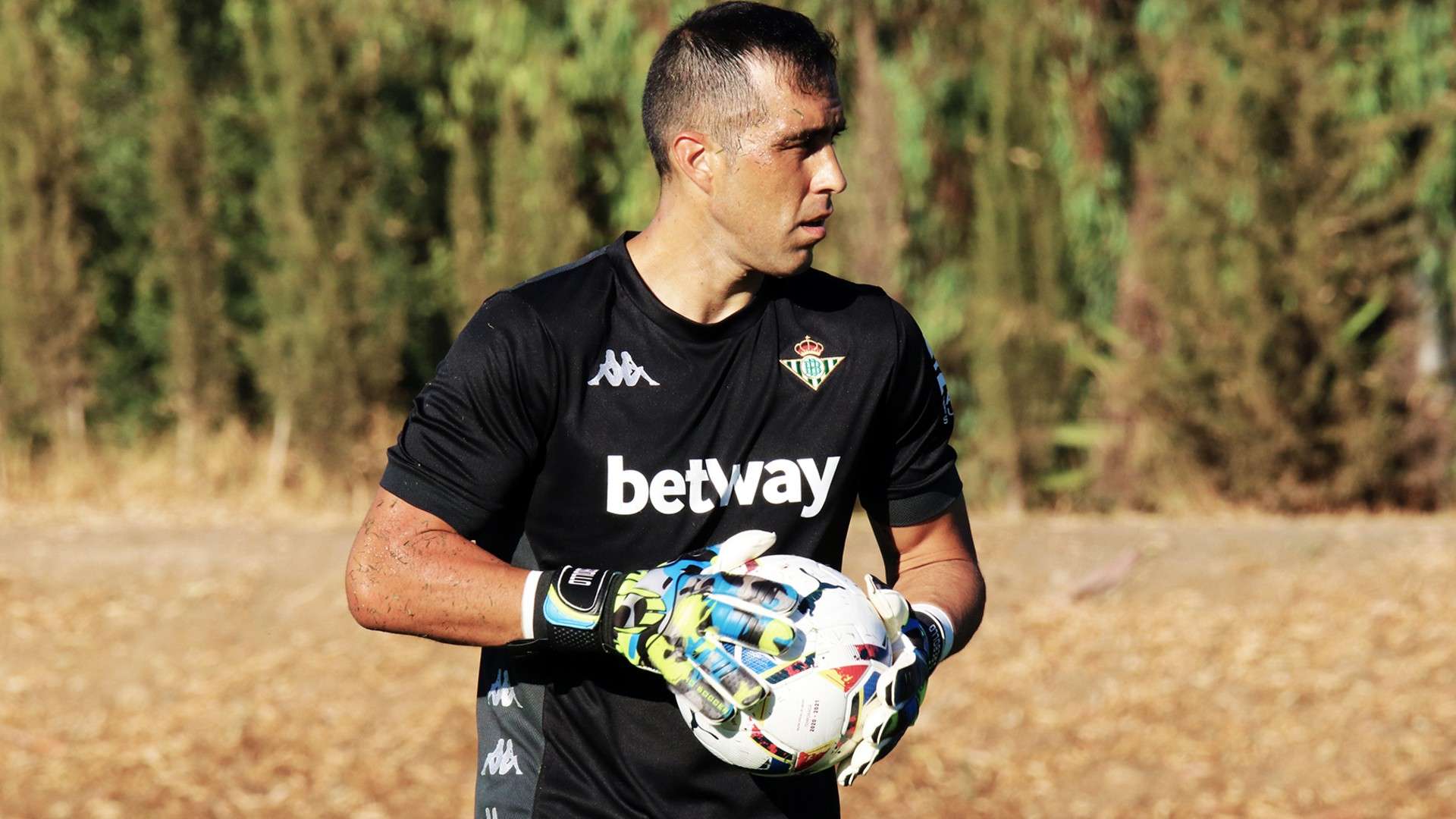 Claudio Bravo Betis 31082020