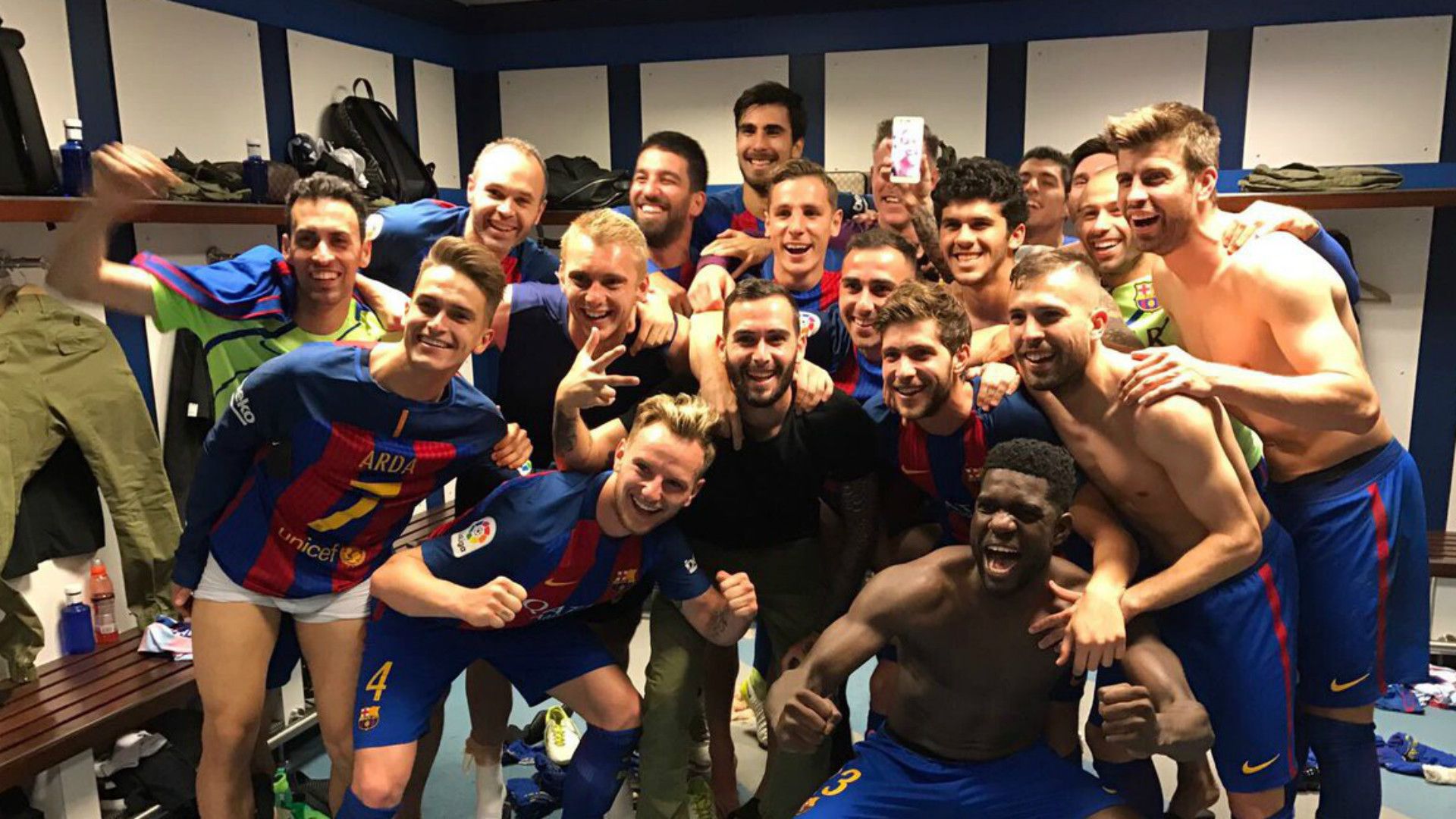 Iniesta Vestuario Barcelona