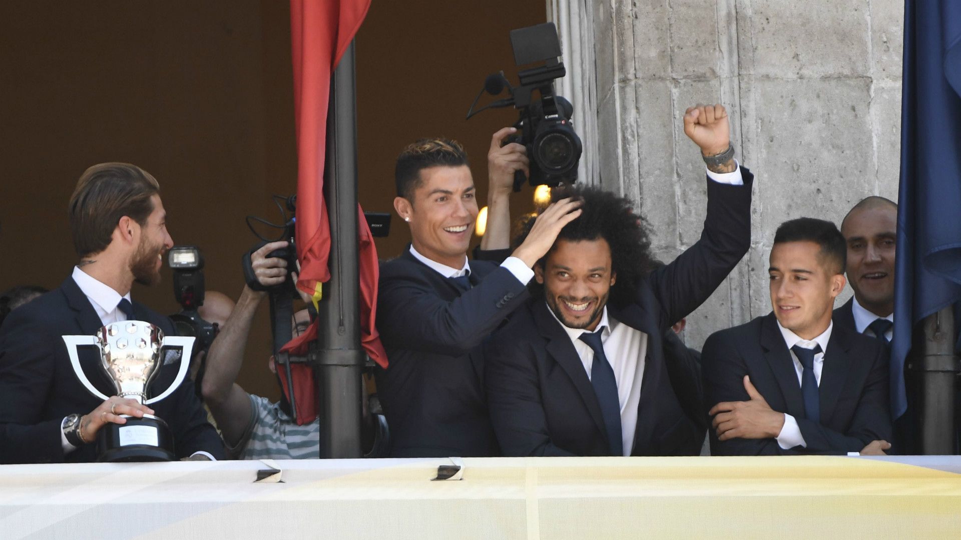 Ronaldo 11 slide list