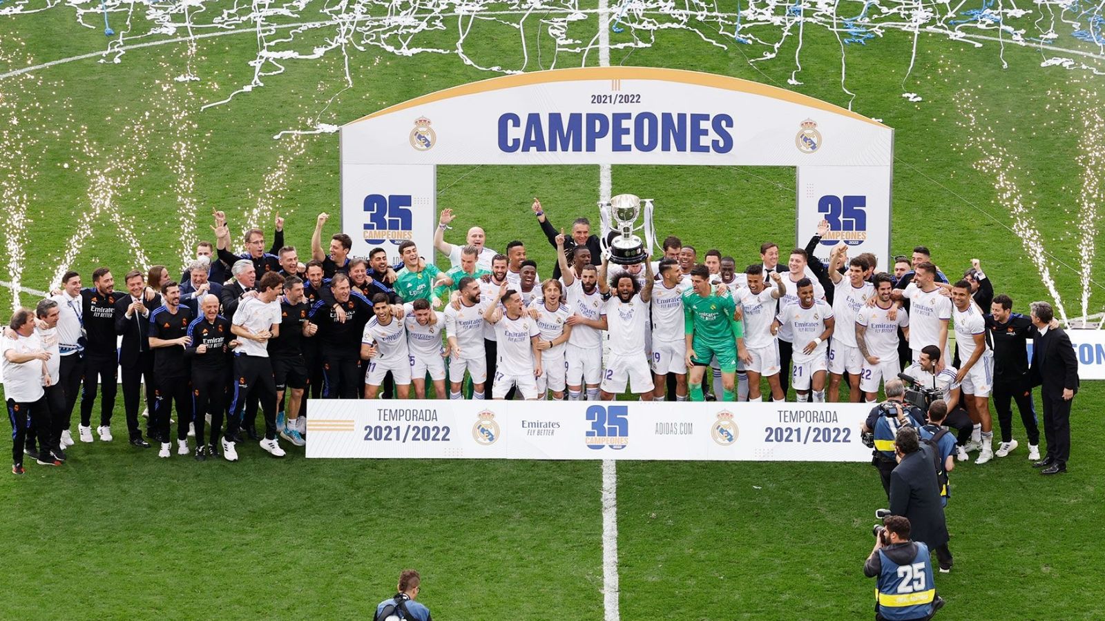 El Real Madrid levanta su 35ª título de Liga
