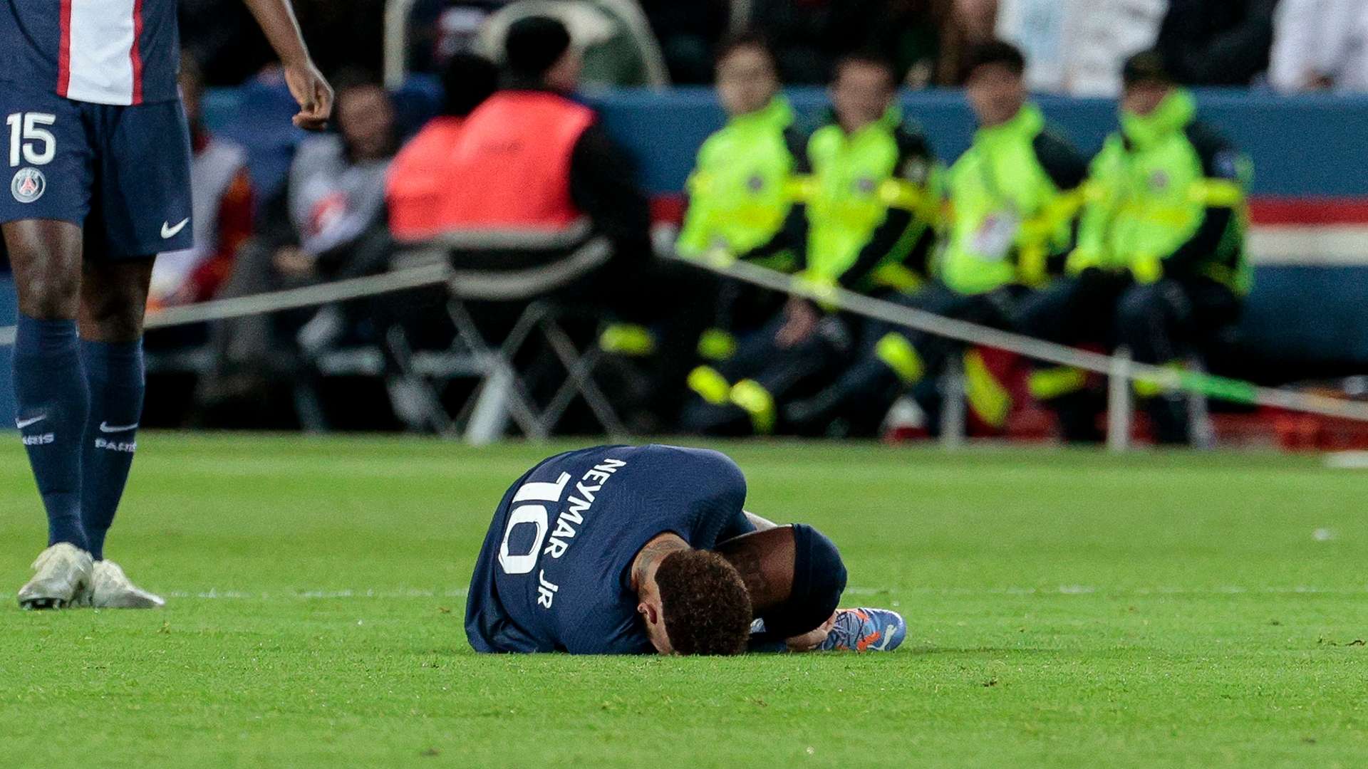Neymar injured PSG Angers Ligue 2022-23