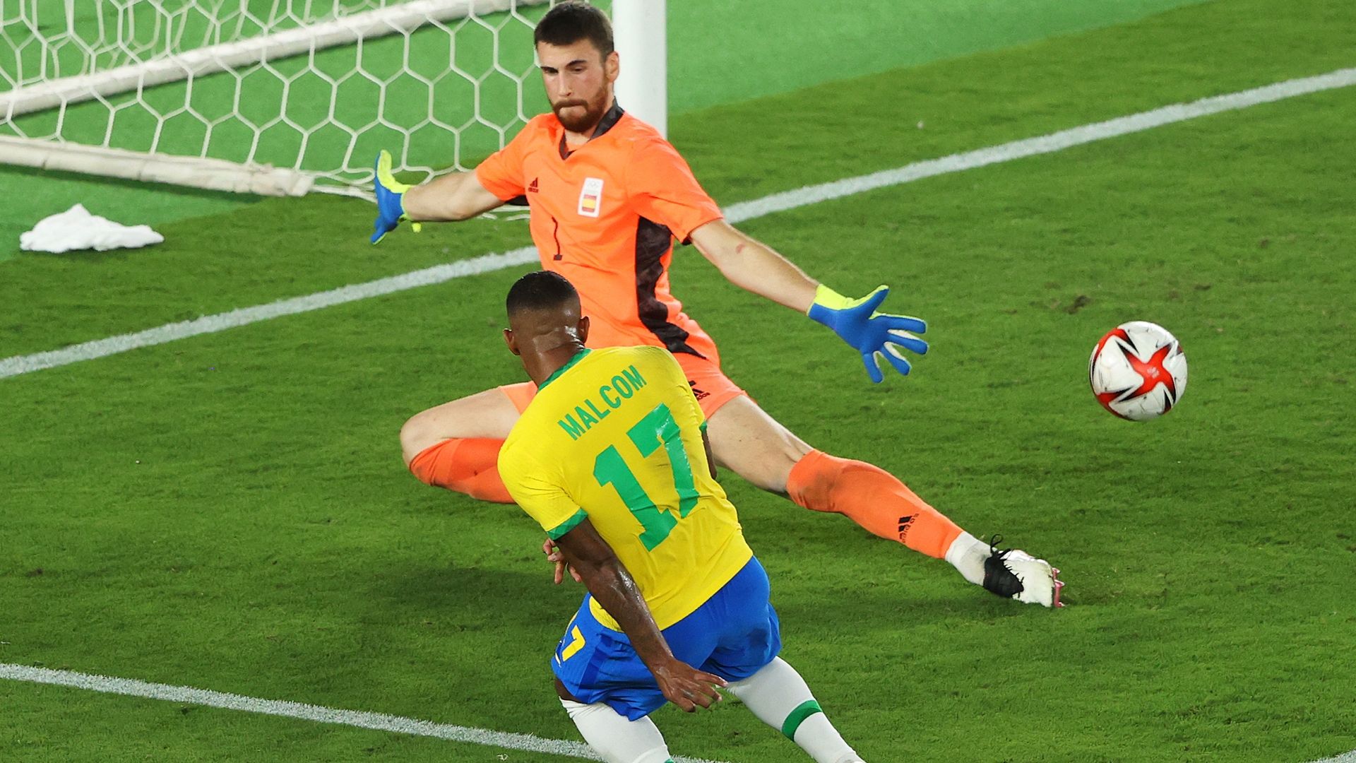 Malcom, Brasil vs. España