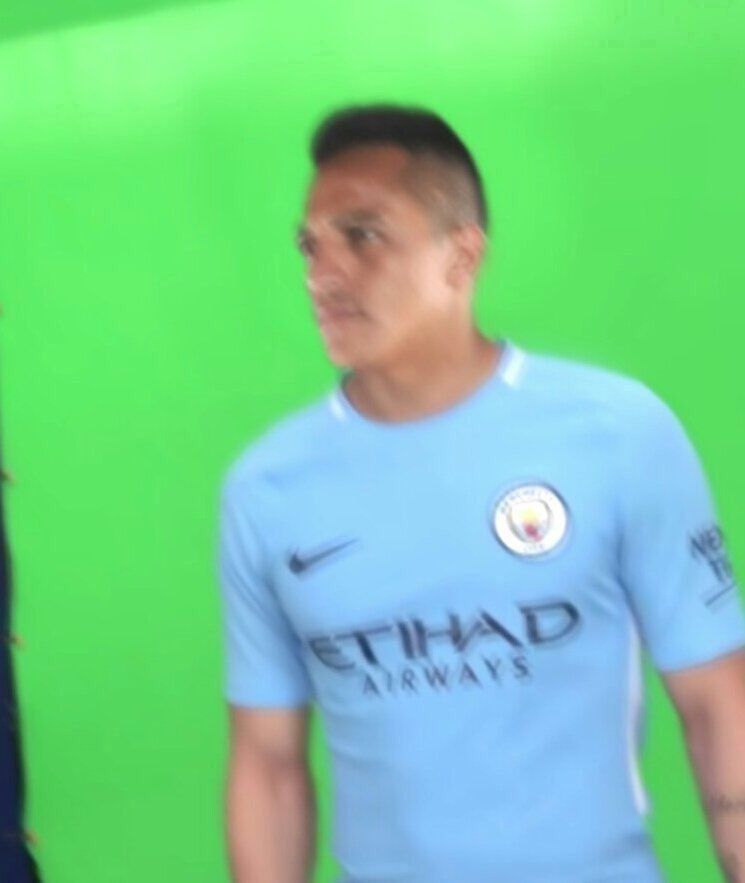 sanchez manchester city 31082017
